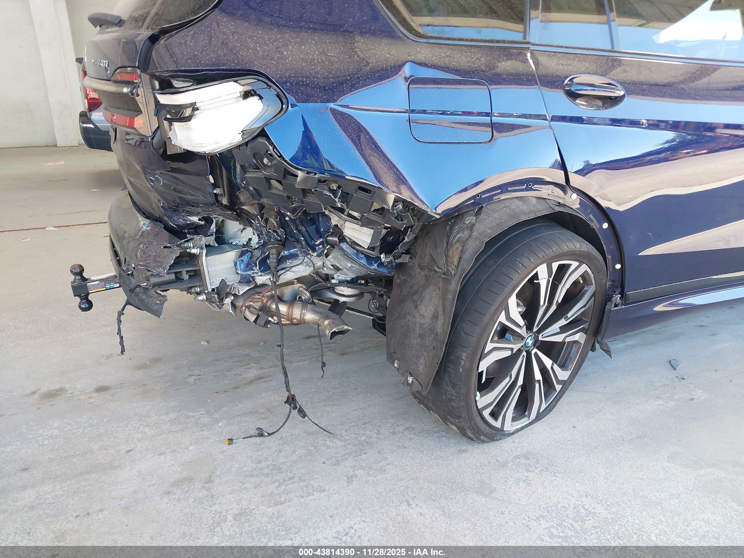 BMW X7 image 6