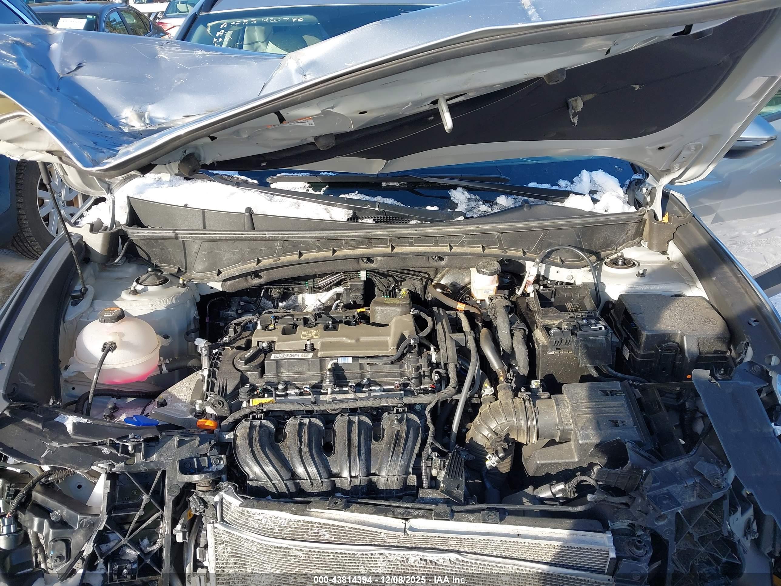 HYUNDAI TUCSON image 10