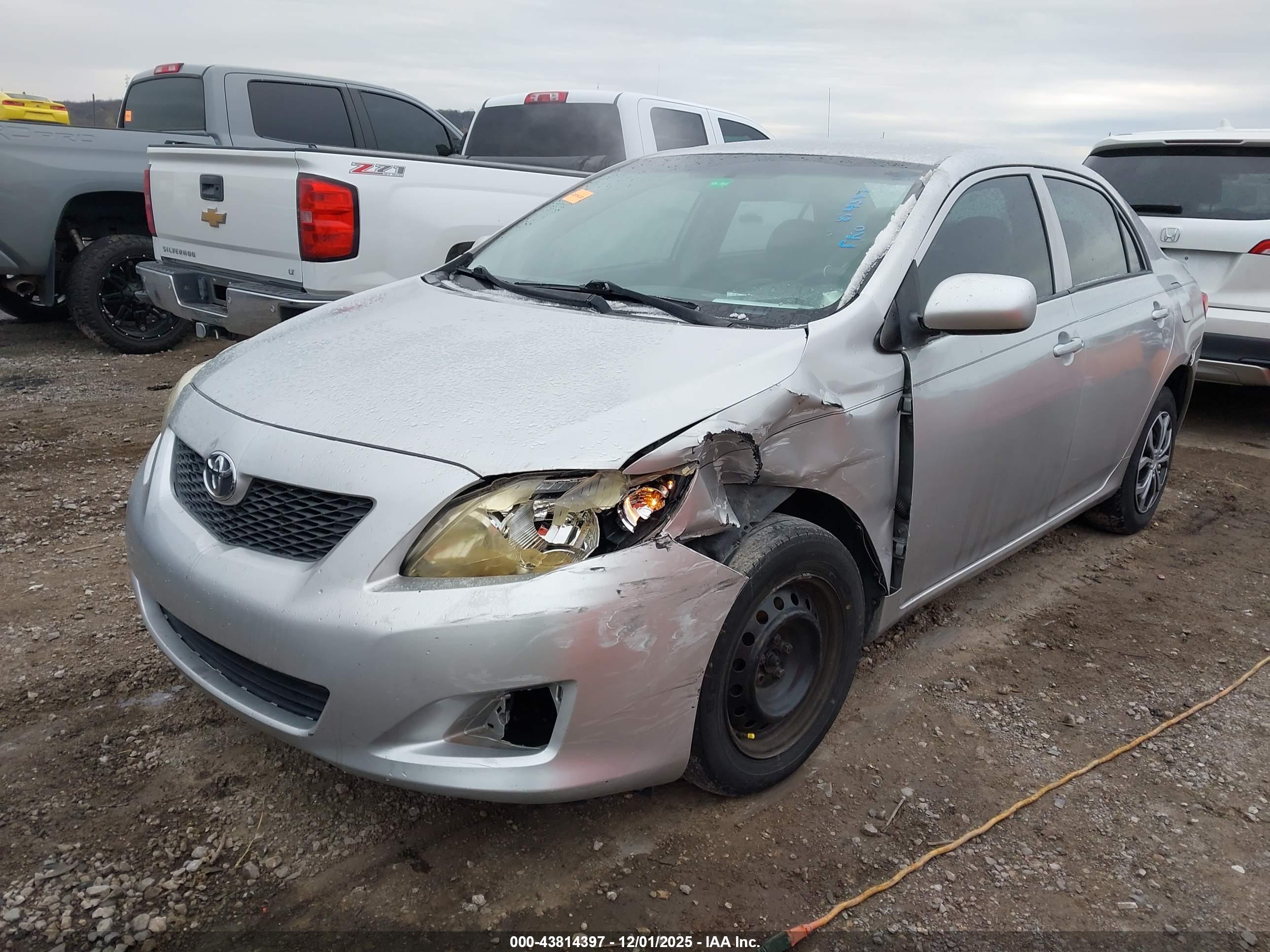 TOYOTA COROLLA image 6