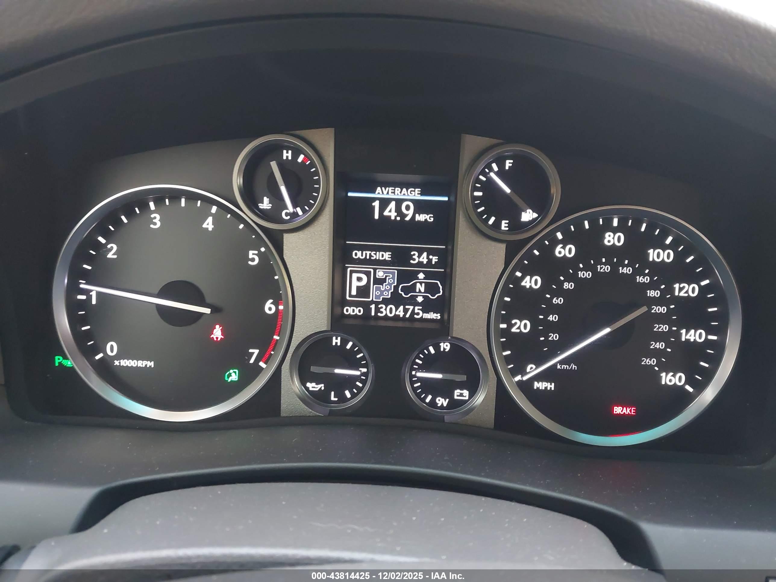 LEXUS LX image 7