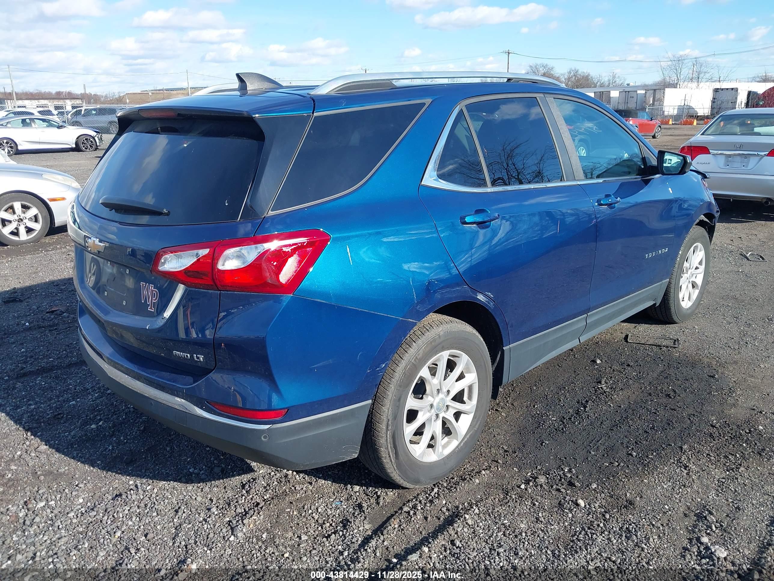 CHEVROLET EQUINOX image 4