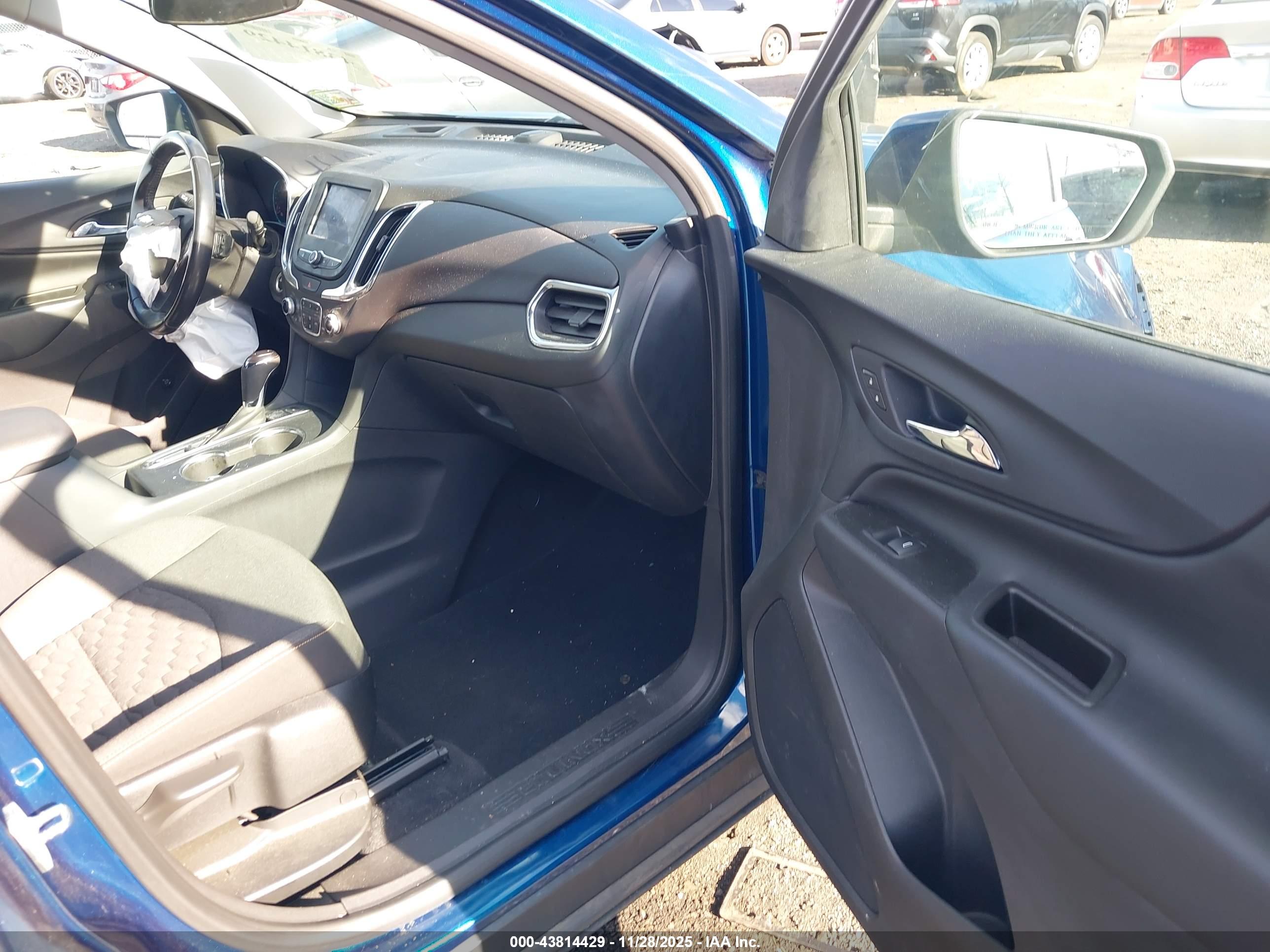 CHEVROLET EQUINOX image 5