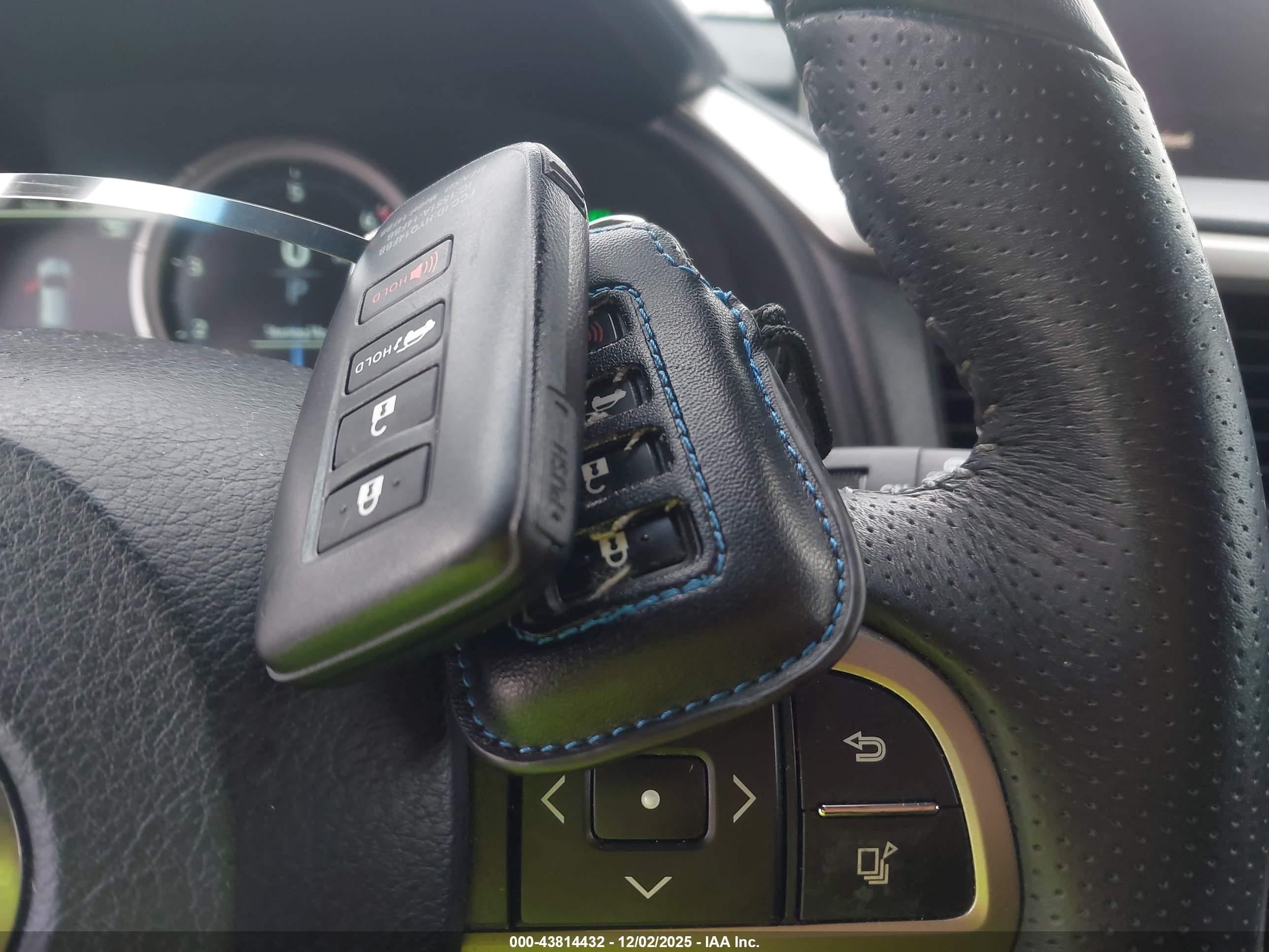 LEXUS RX image 11