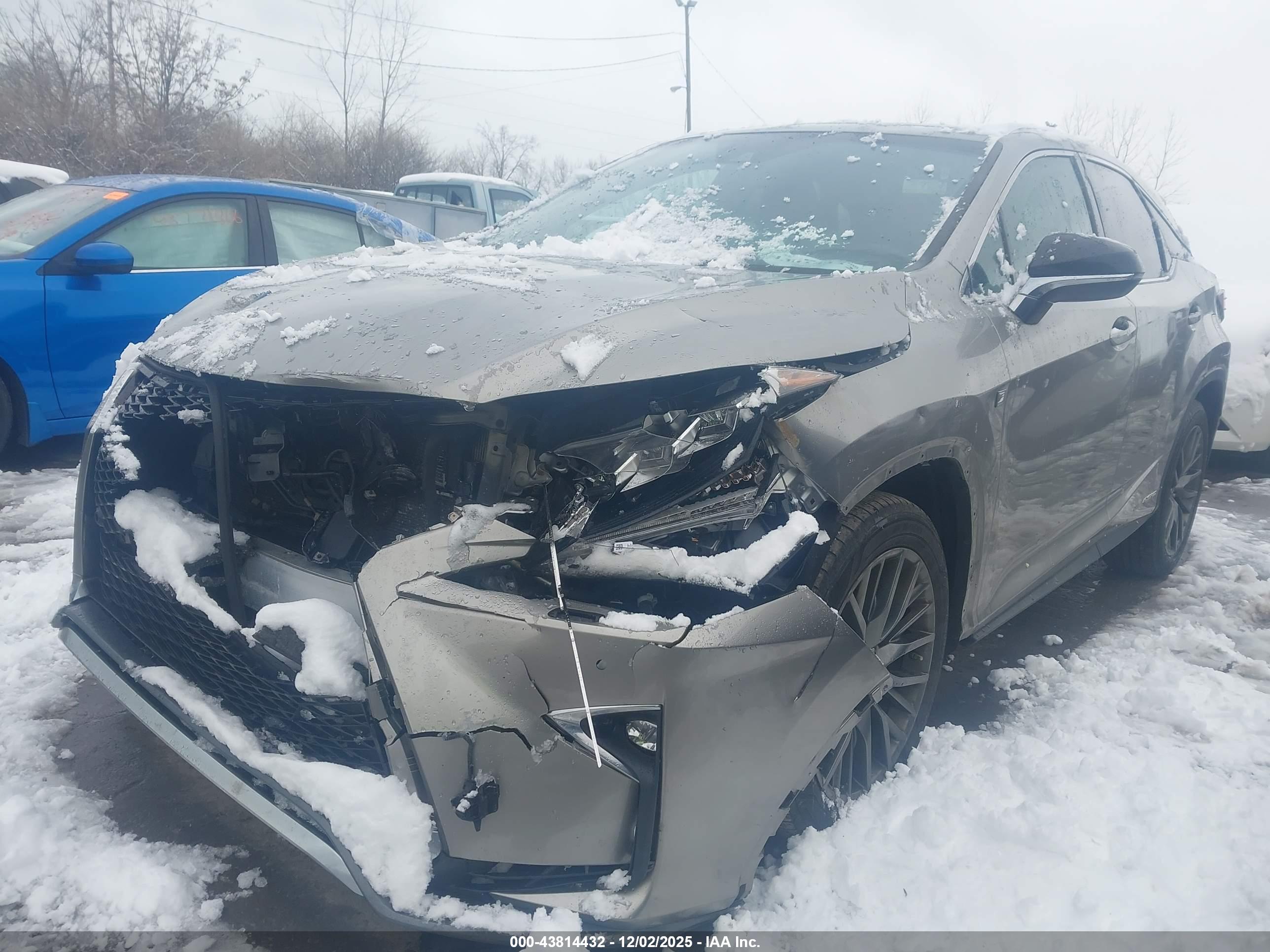 LEXUS RX image 2
