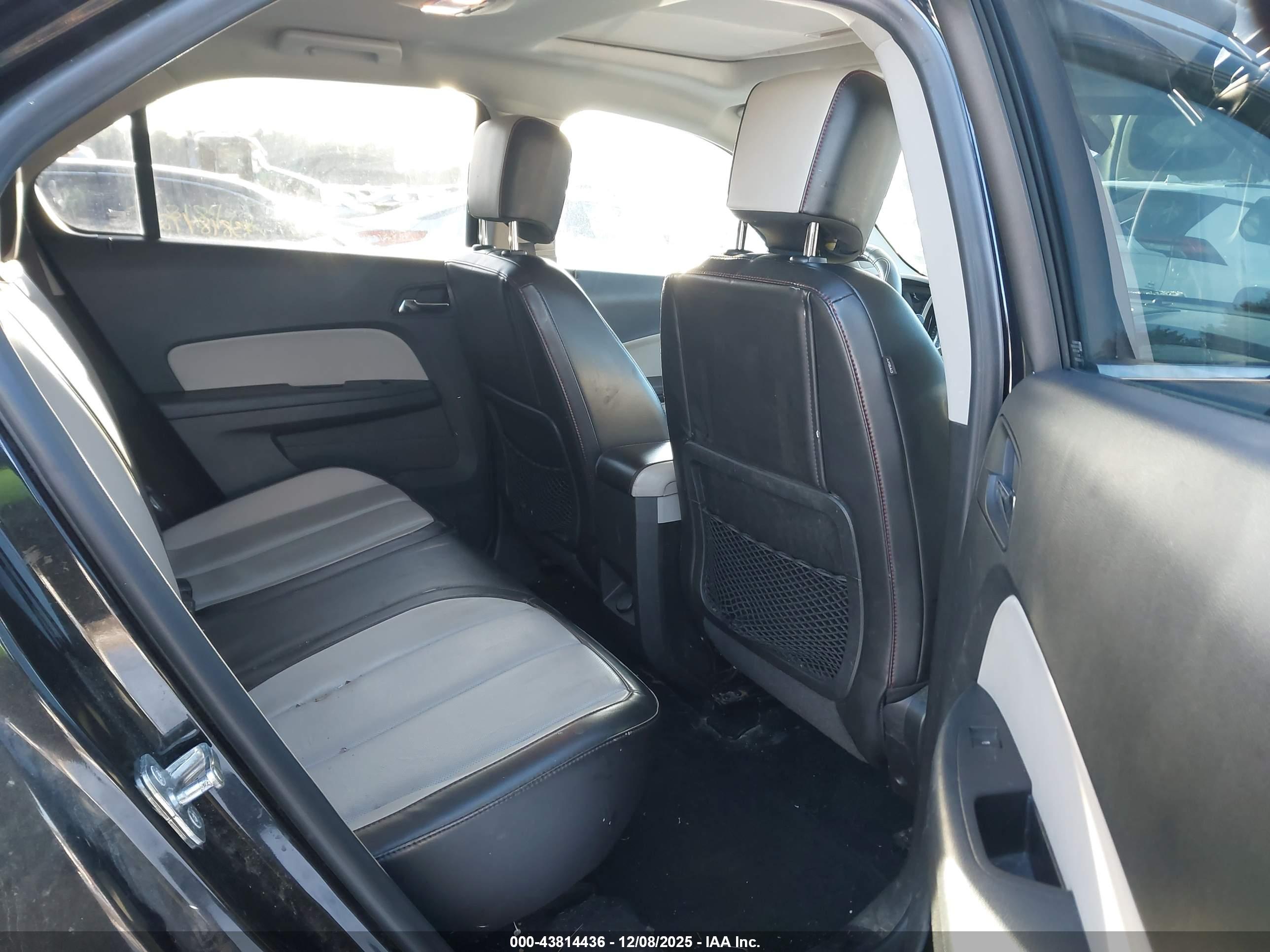 CHEVROLET EQUINOX image 8