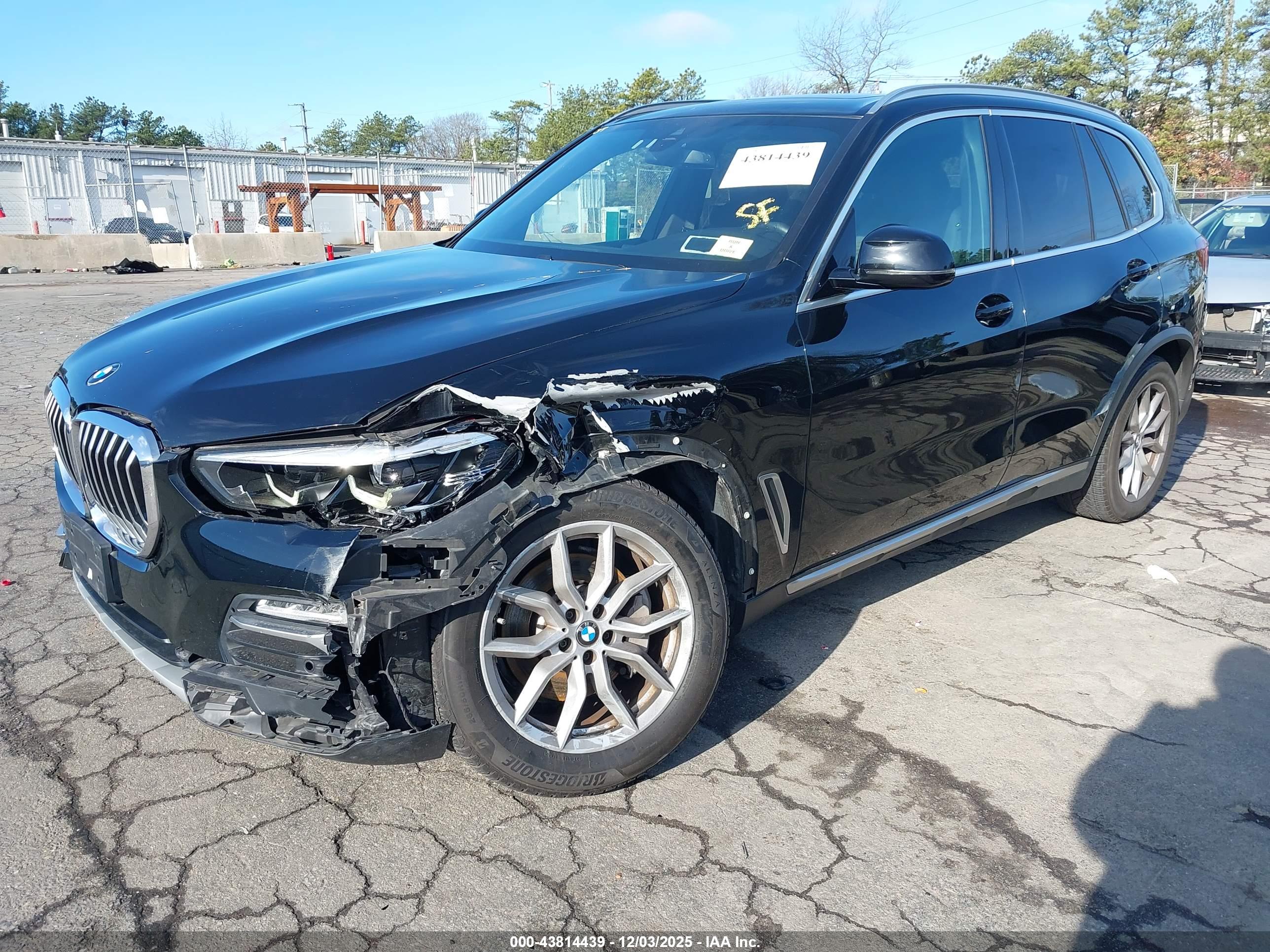 BMW X5 image 2