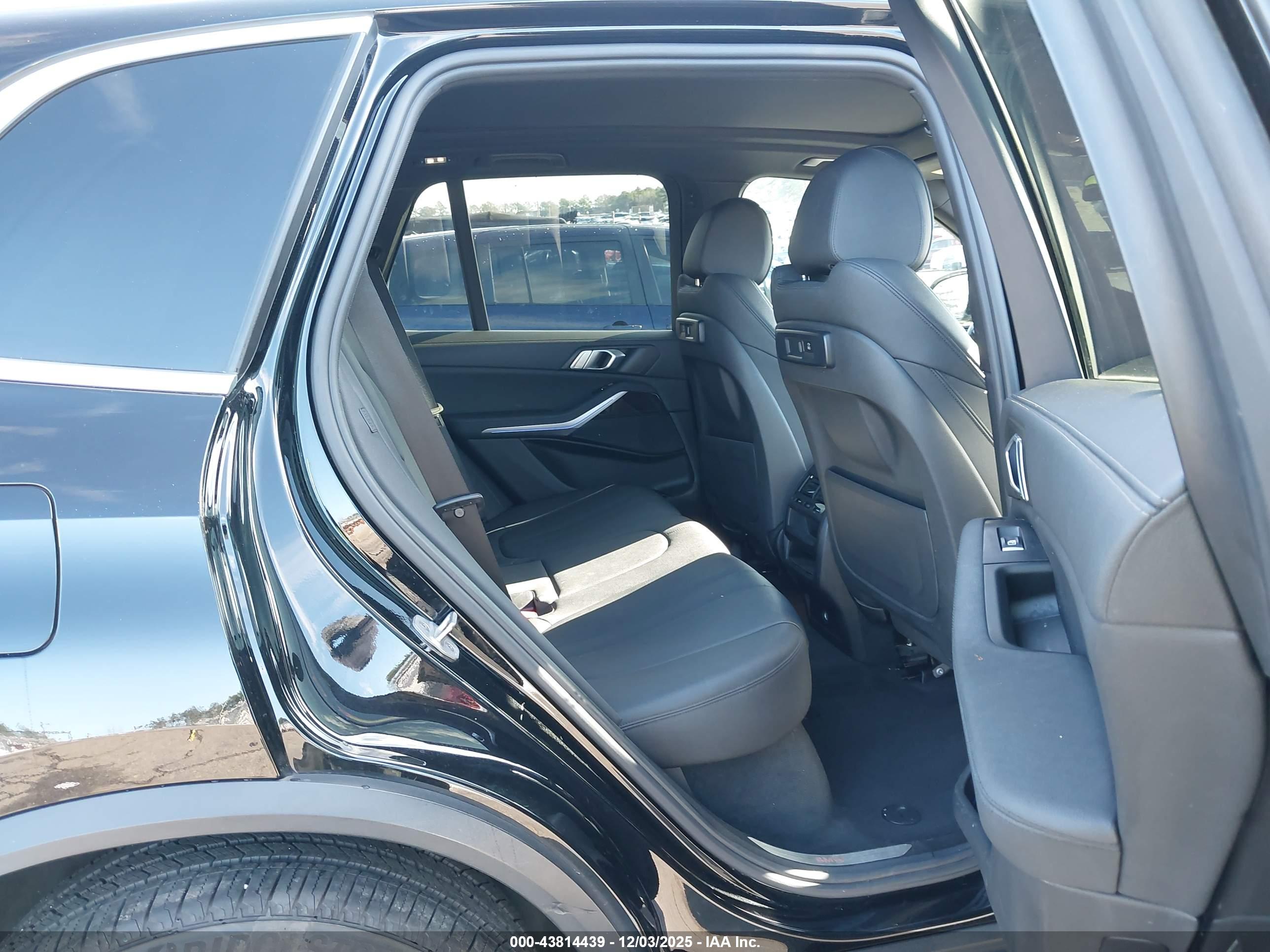 BMW X5 image 8
