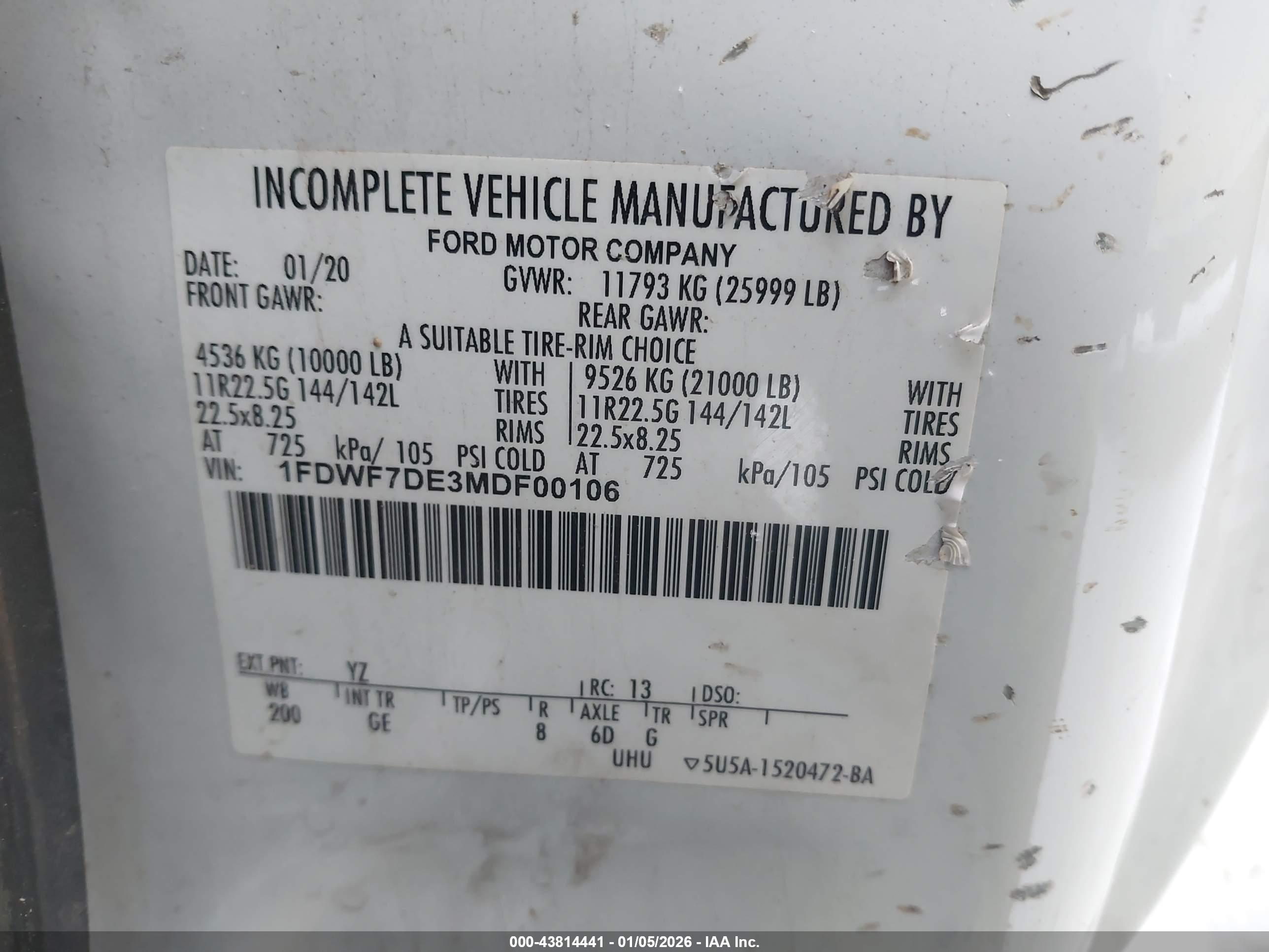 FORD F-750 image 9