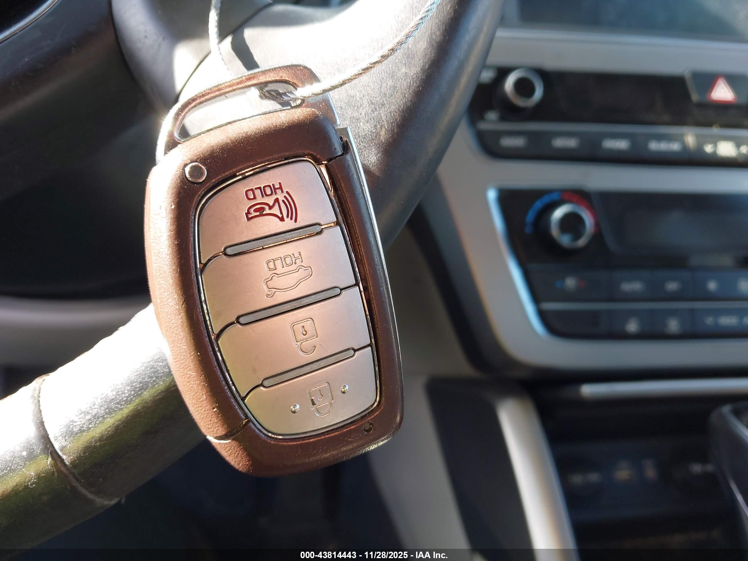 HYUNDAI SONATA image 11