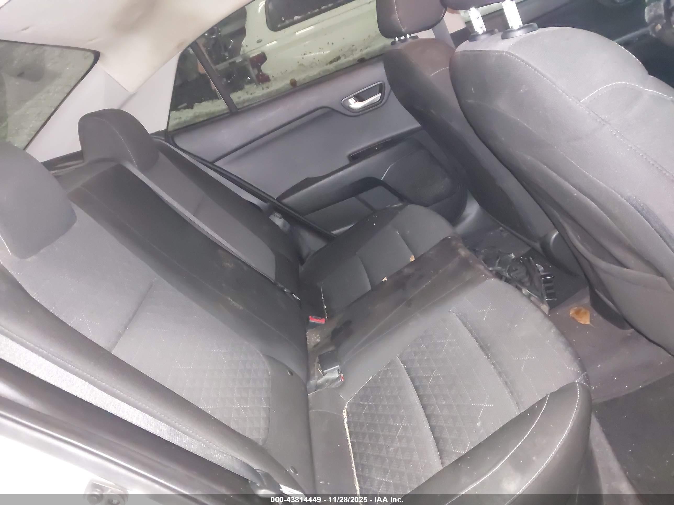 KIA RIO image 8