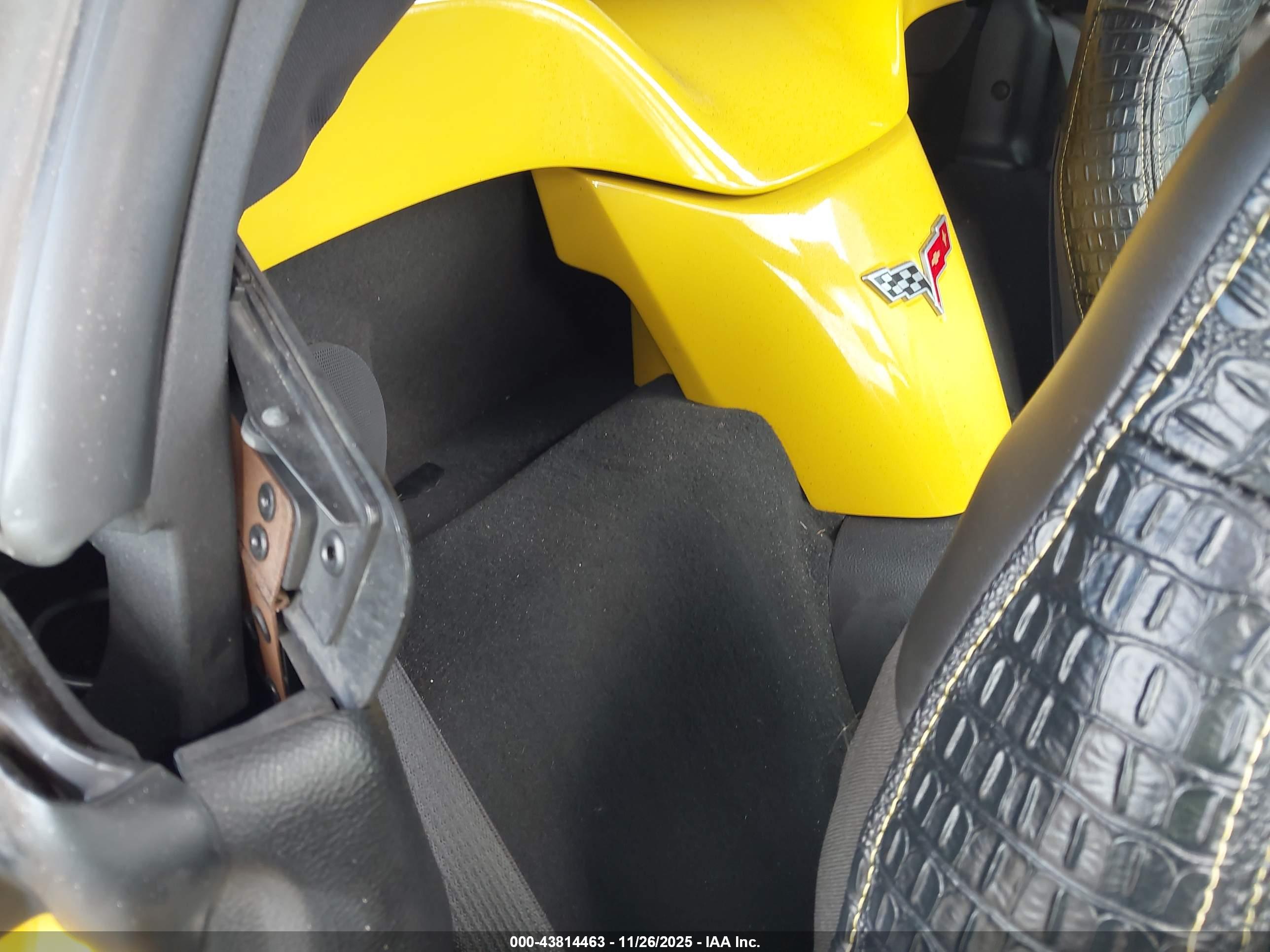 CHEVROLET CORVETTE image 8