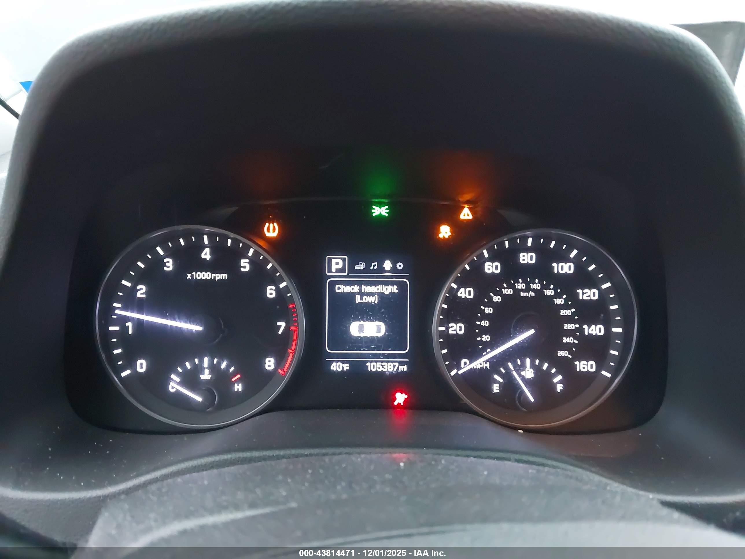 HYUNDAI ELANTRA image 7