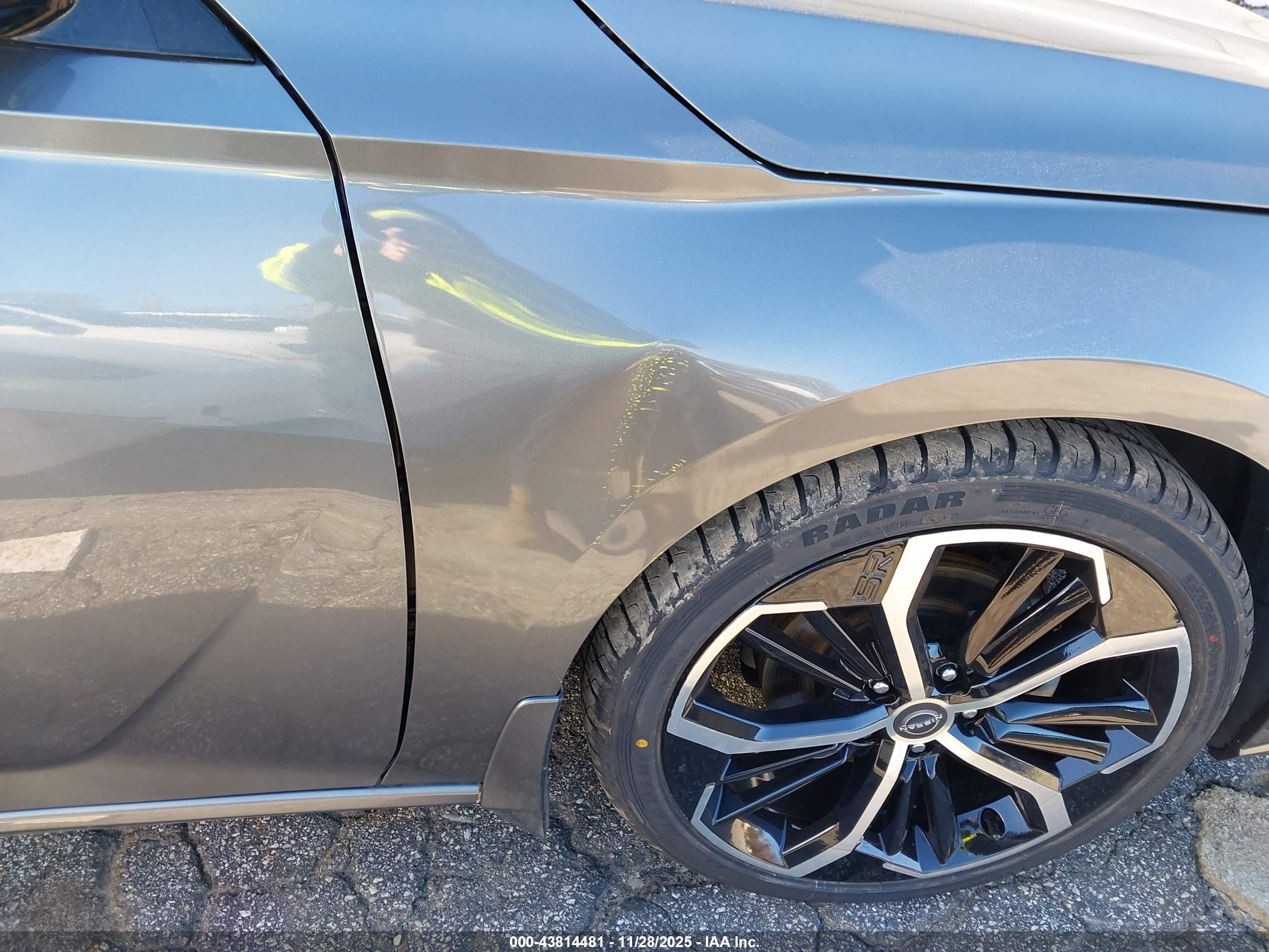 NISSAN ALTIMA image 6