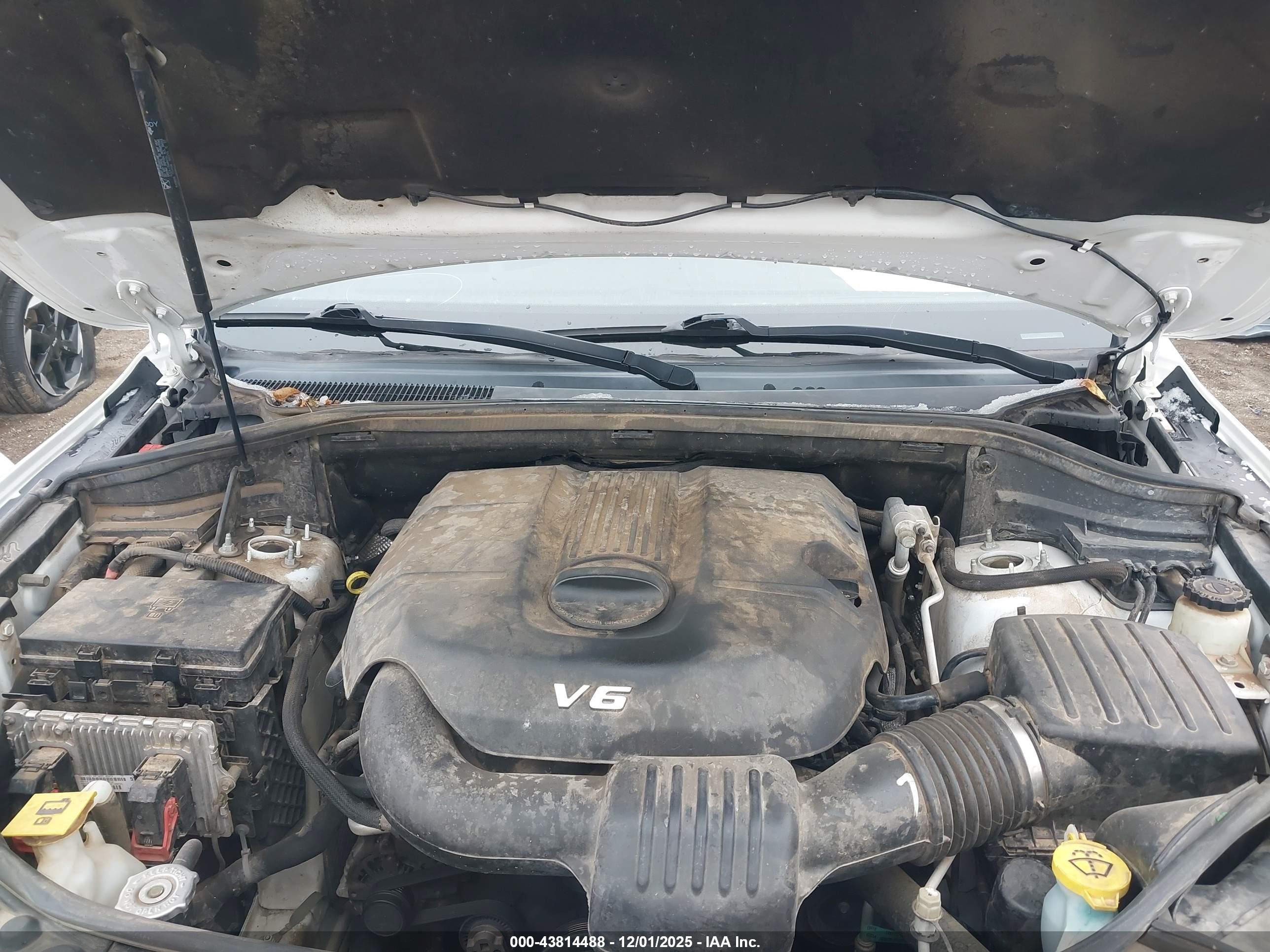 JEEP GRAND image 10