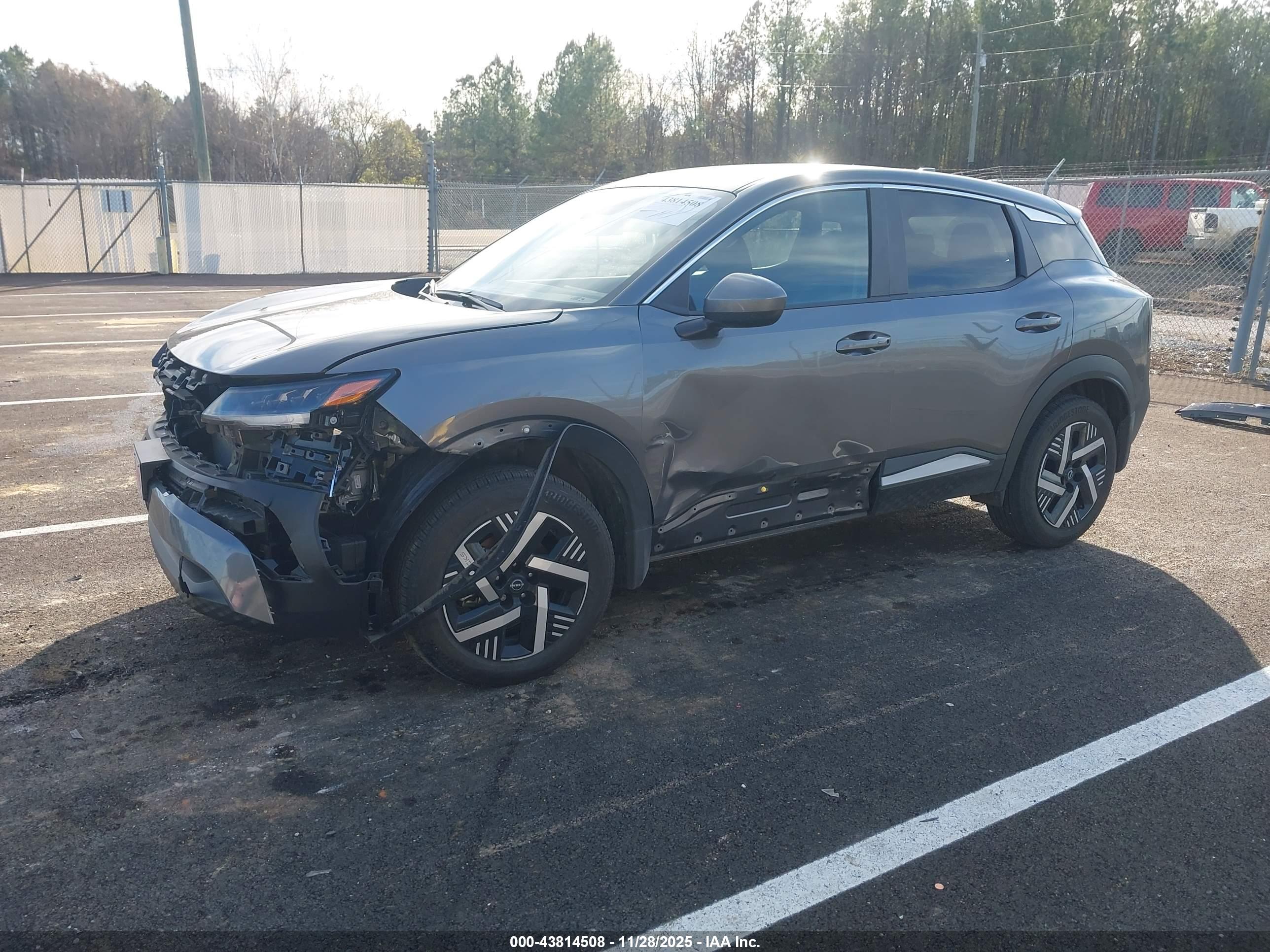 NISSAN KICKS image 2