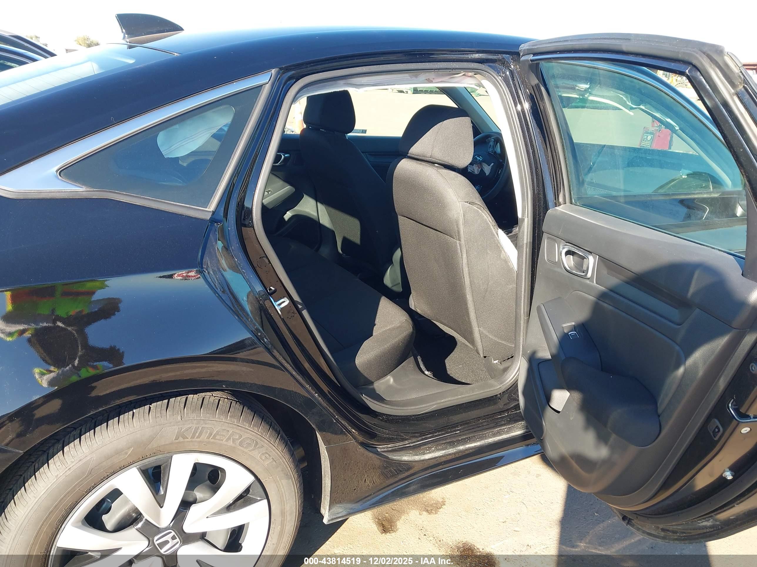 HONDA CIVIC image 8