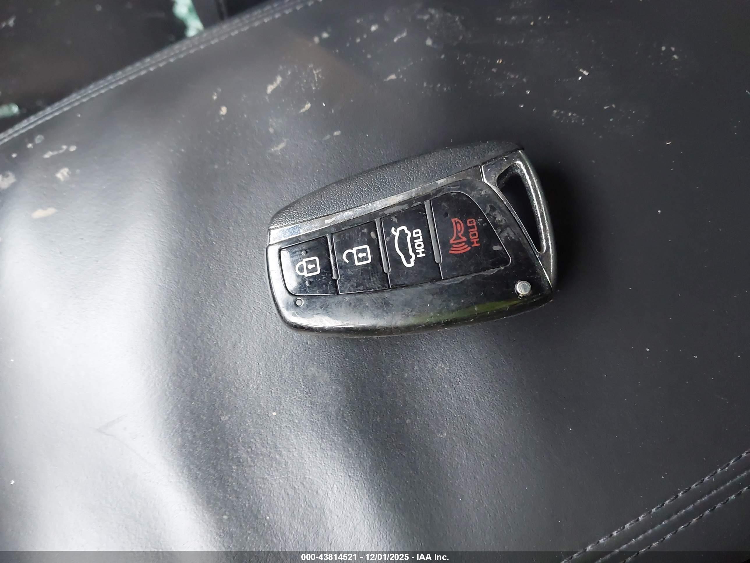 HYUNDAI AZERA image 11