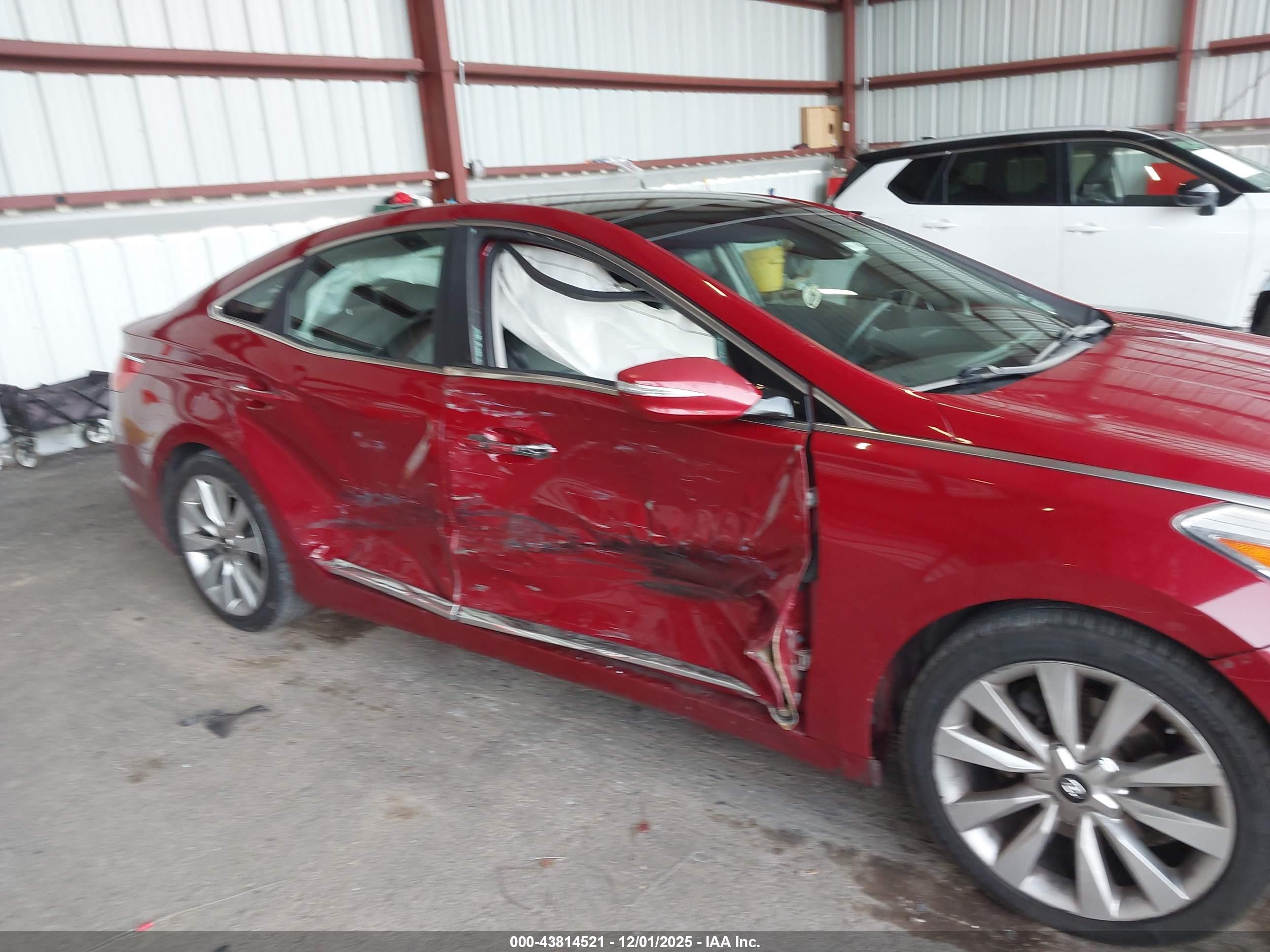 HYUNDAI AZERA image 6