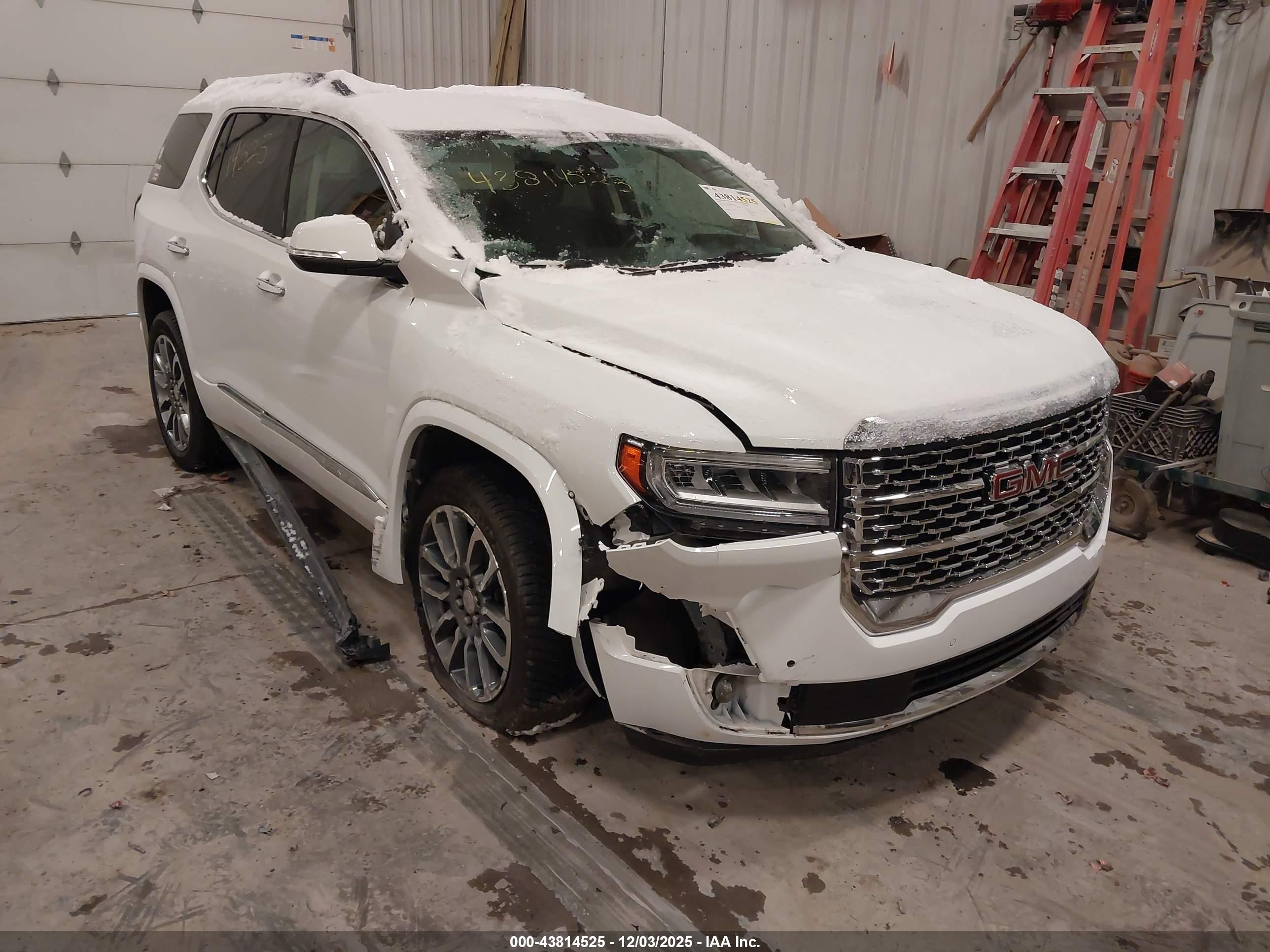 GMC ACADIA image 6