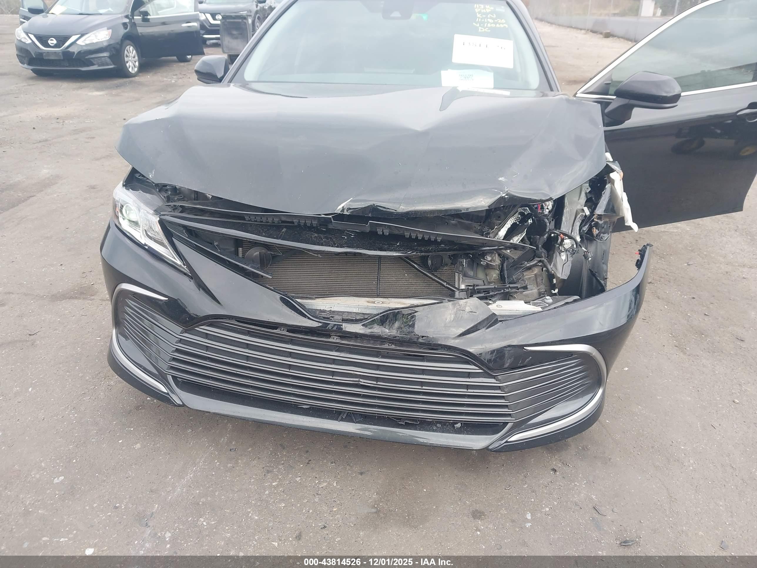 TOYOTA CAMRY image 6