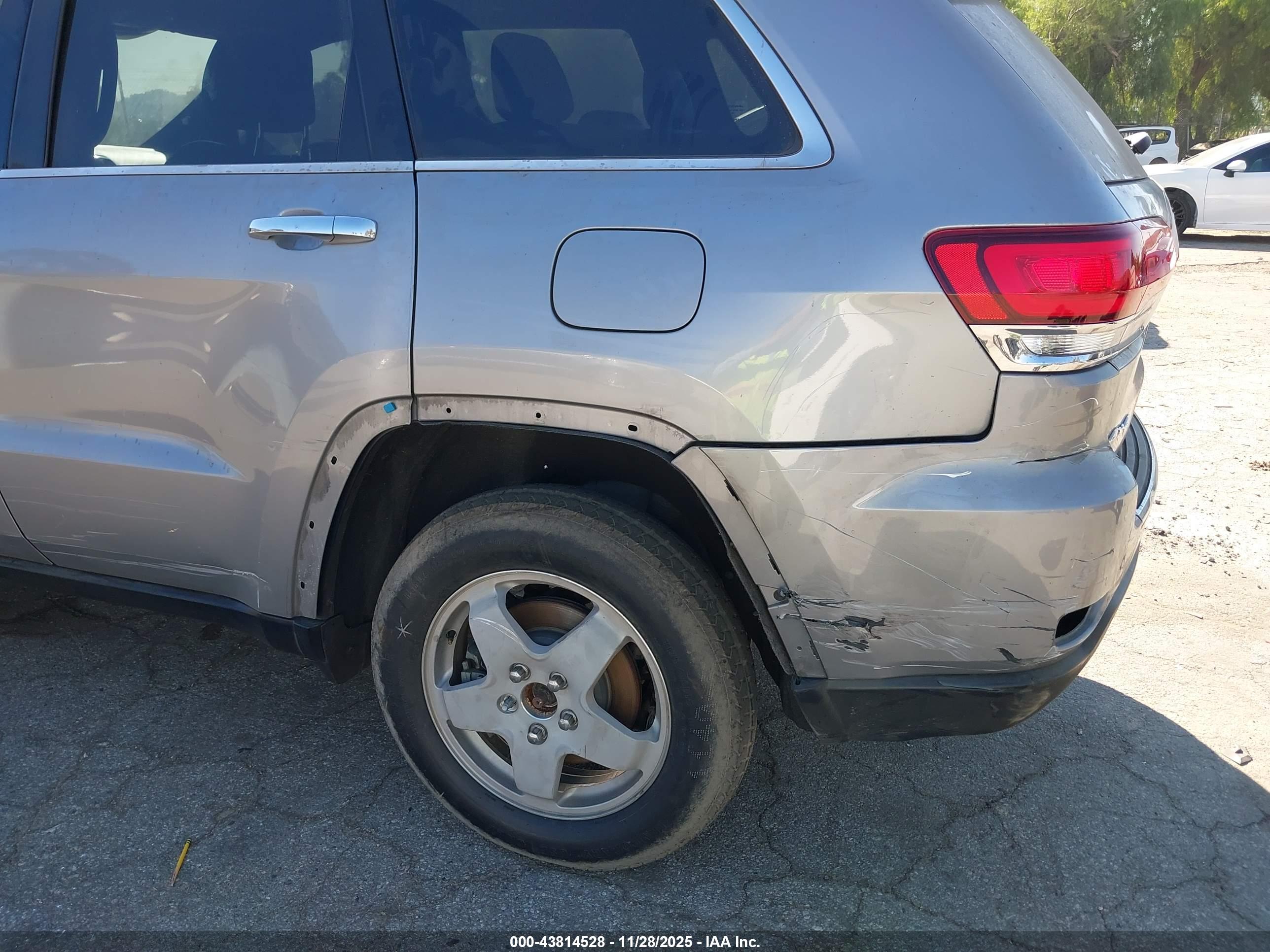JEEP GRAND image 6