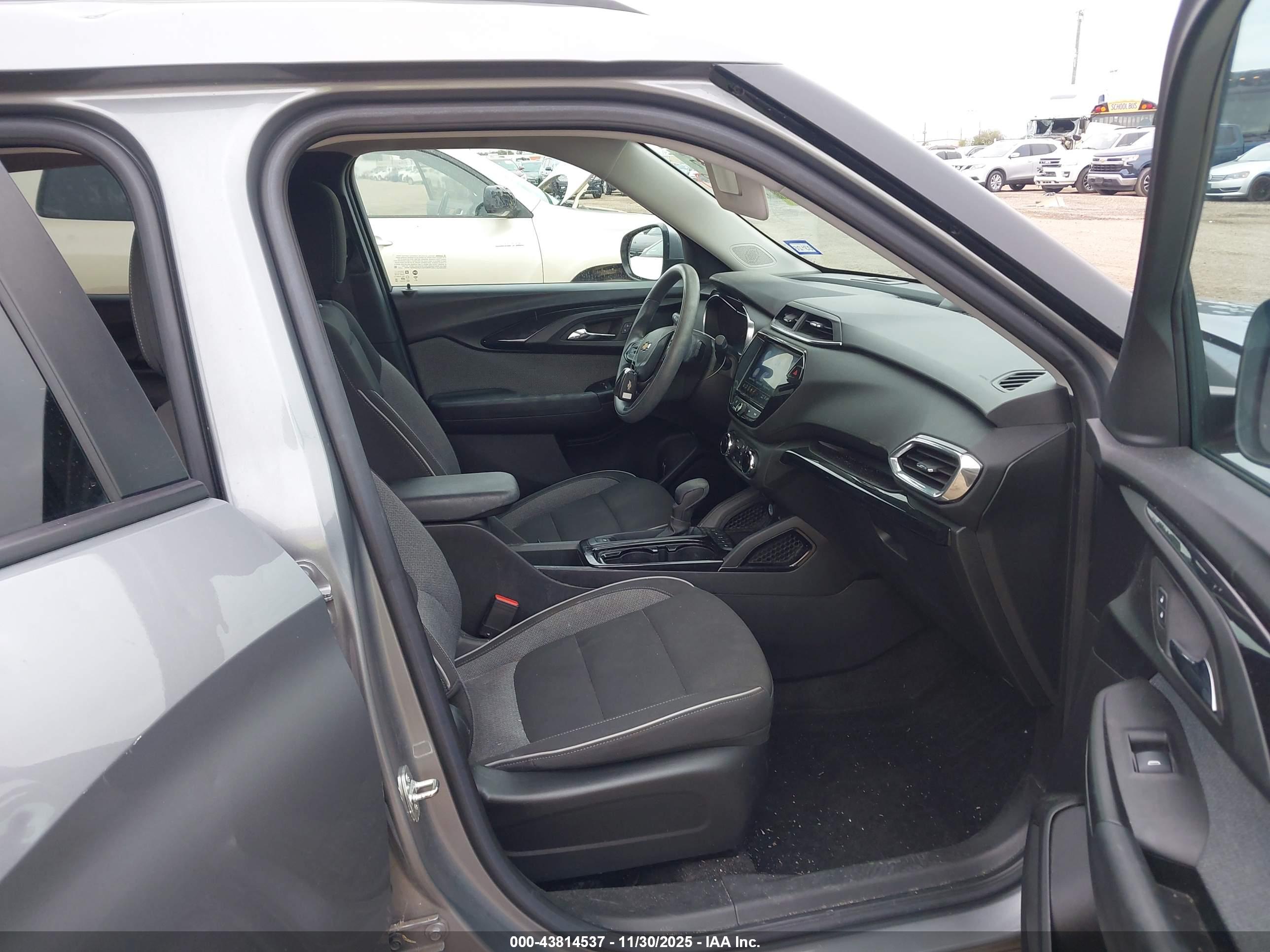 CHEVROLET TRAILBLAZER image 5