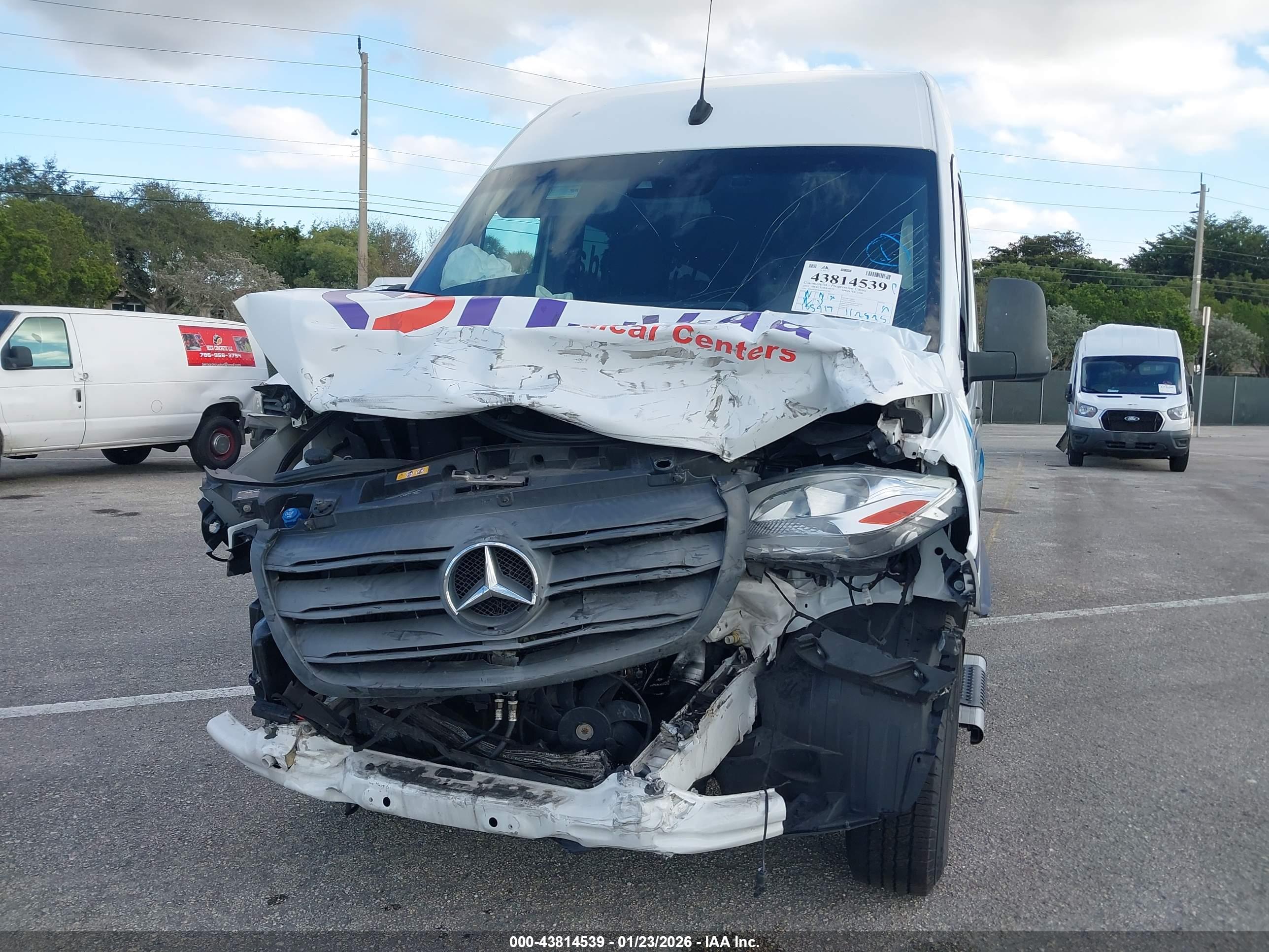 MERCEDES-BENZ SPRINTER image 6