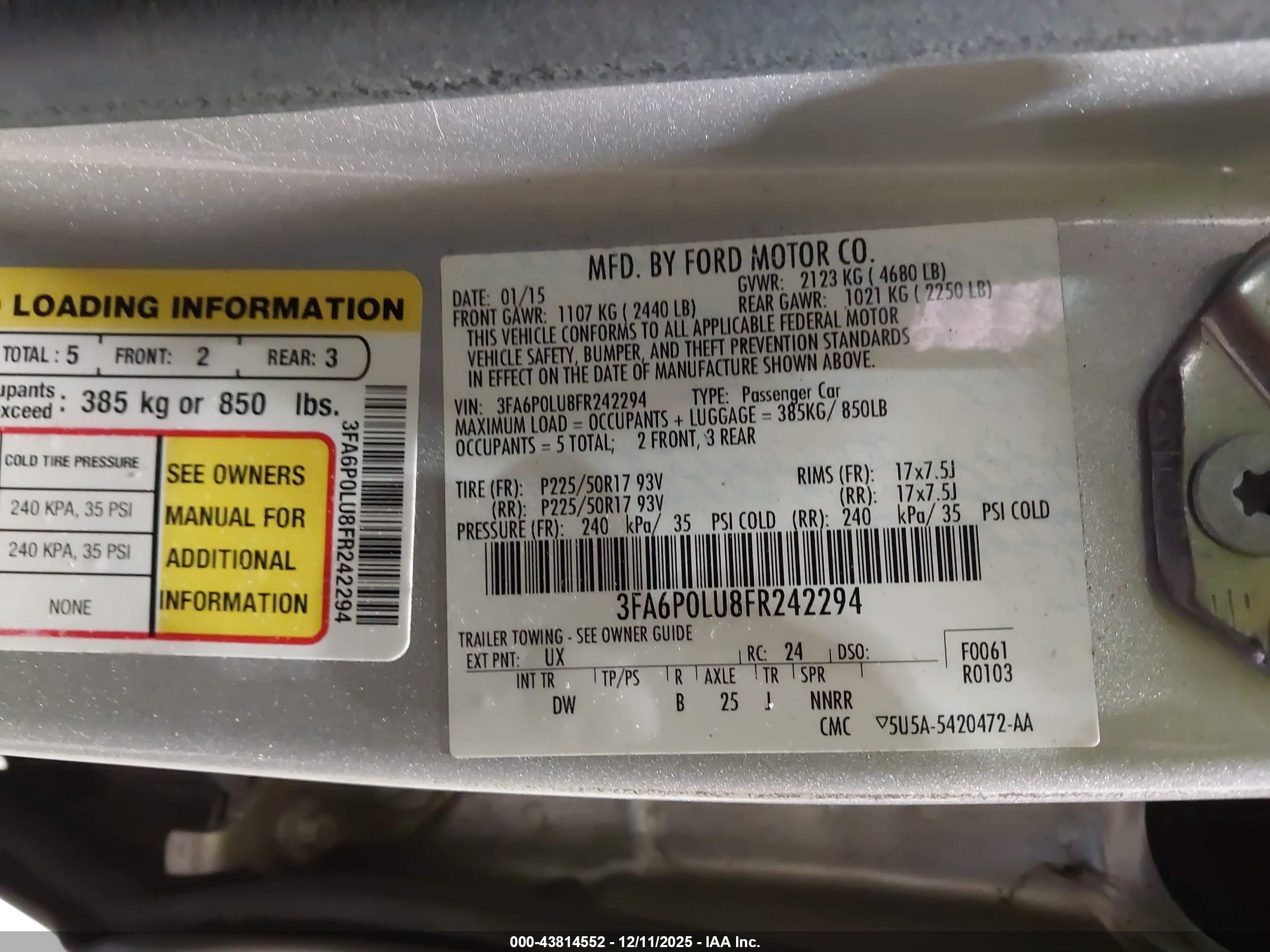 FORD FUSION image 9