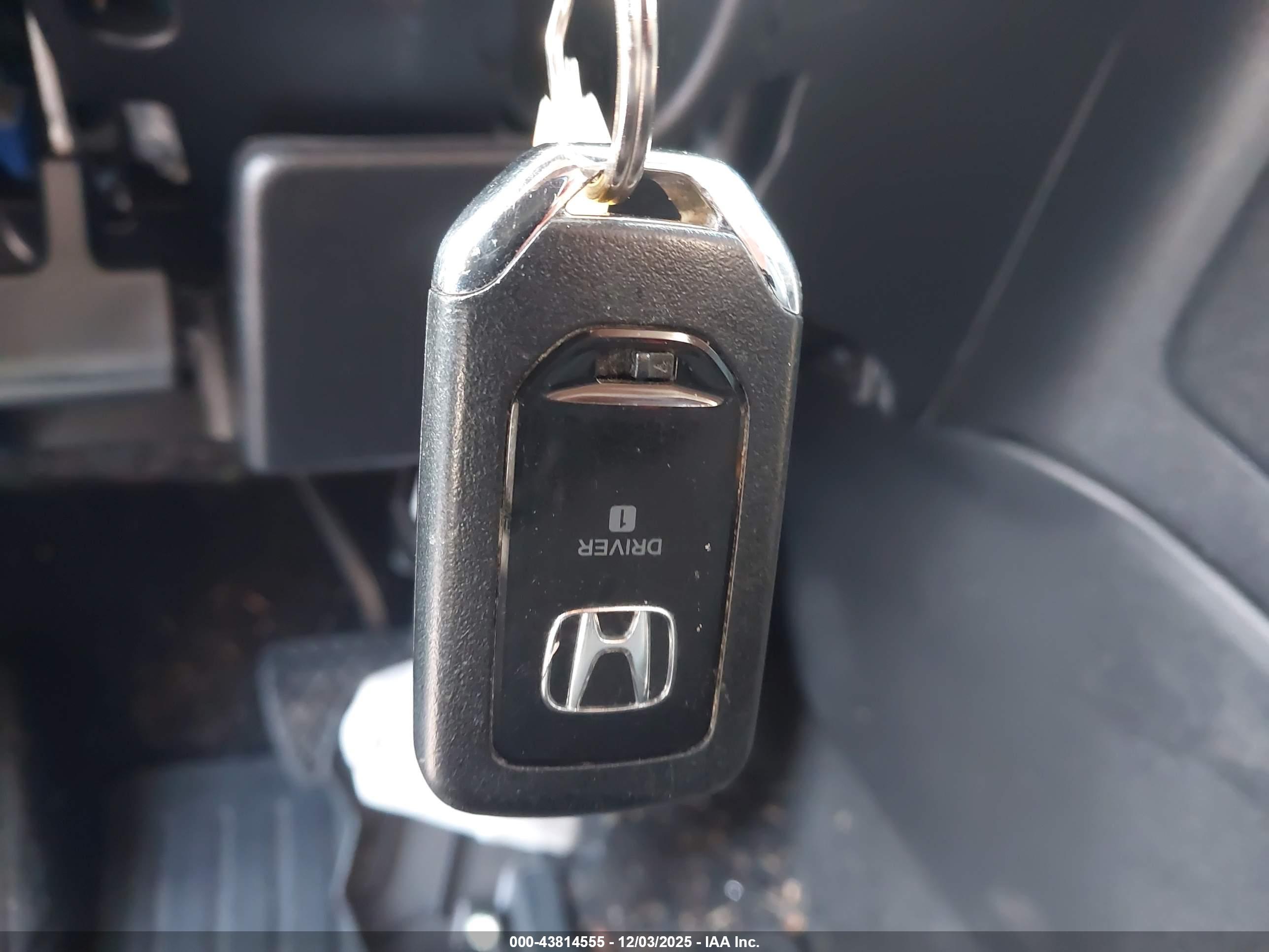 HONDA CR-V image 11