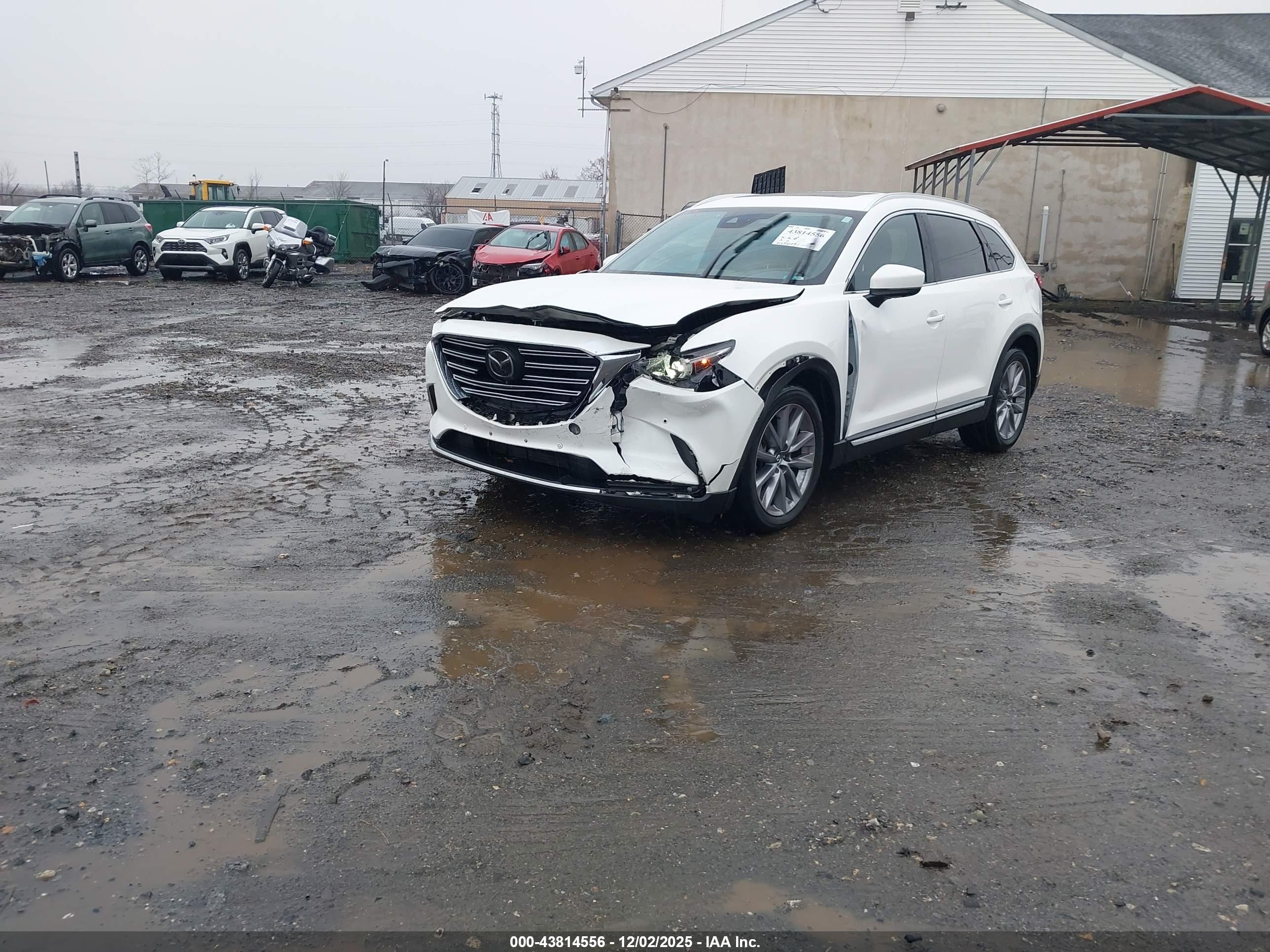 MAZDA CX-9 image 2