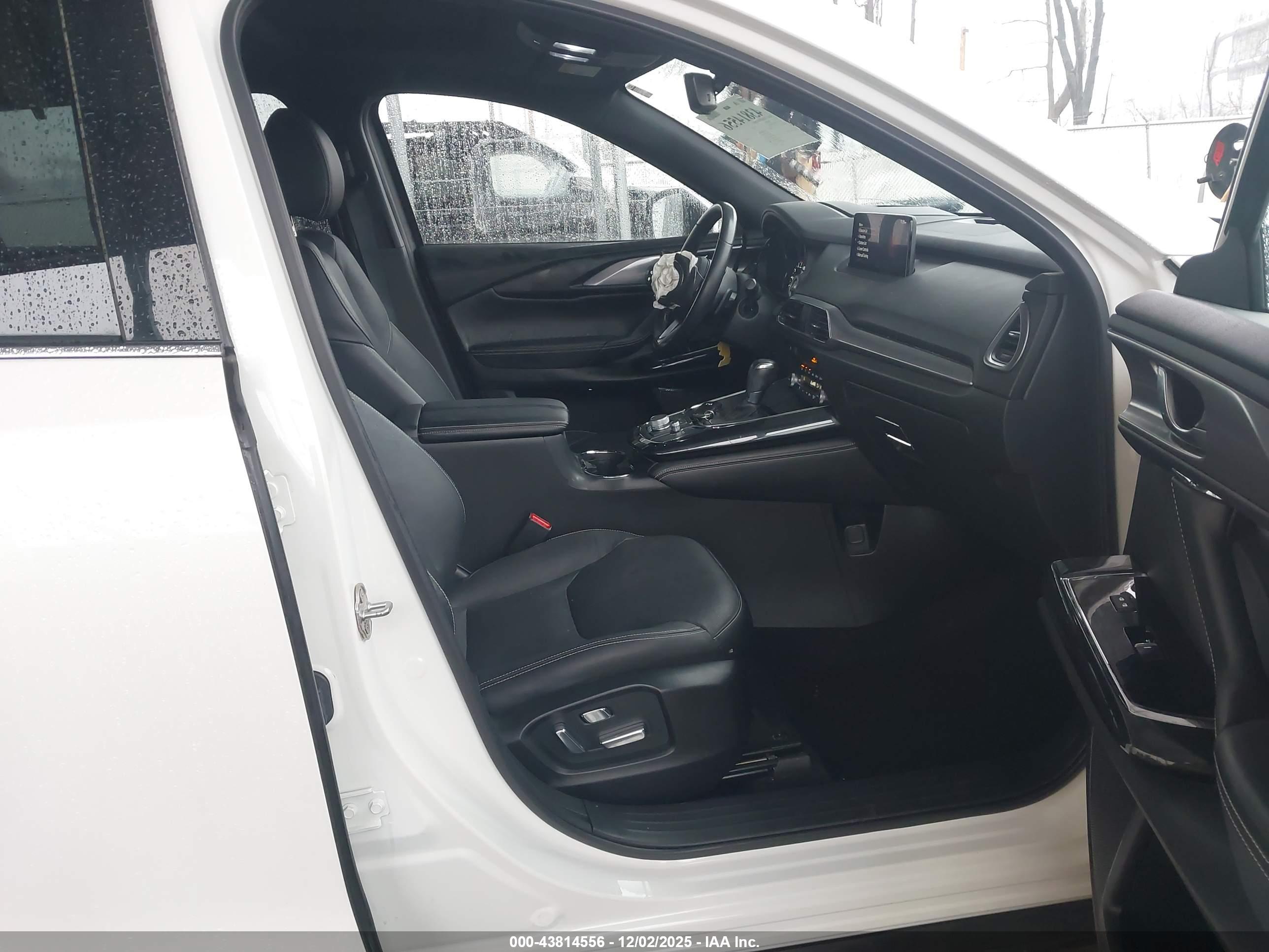 MAZDA CX-9 image 5