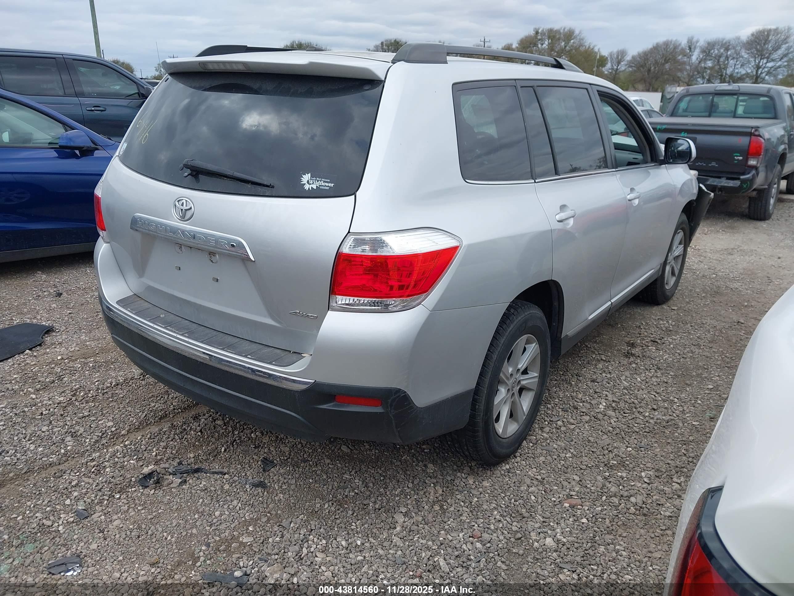 TOYOTA HIGHLANDER image 4