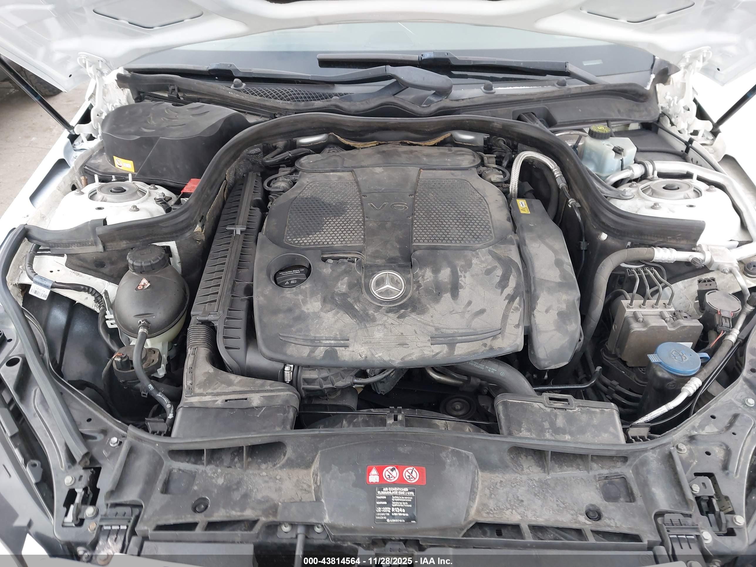 MERCEDES-BENZ E image 10