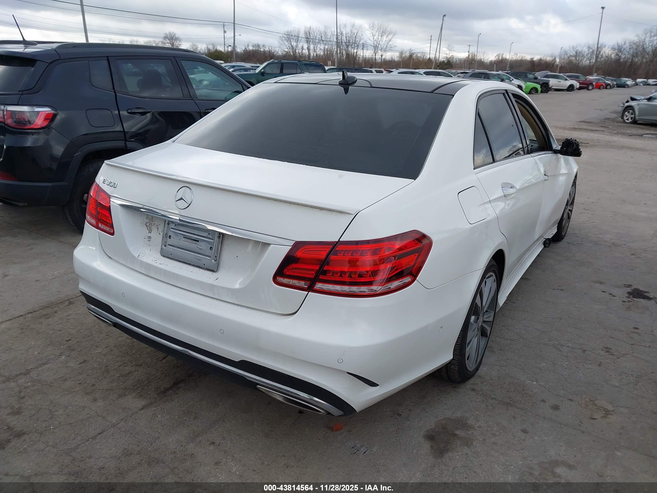 MERCEDES-BENZ E image 4
