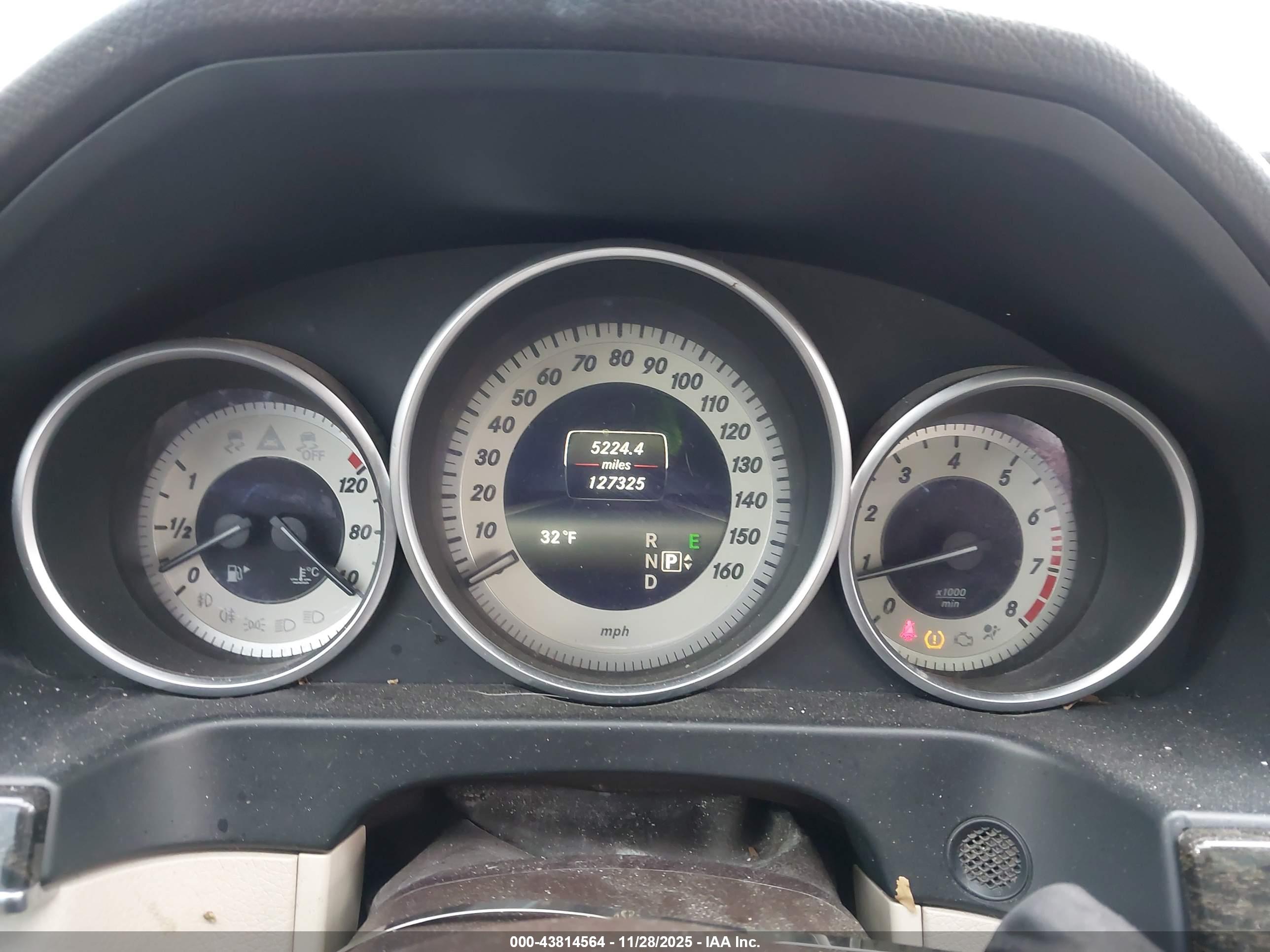 MERCEDES-BENZ E image 7