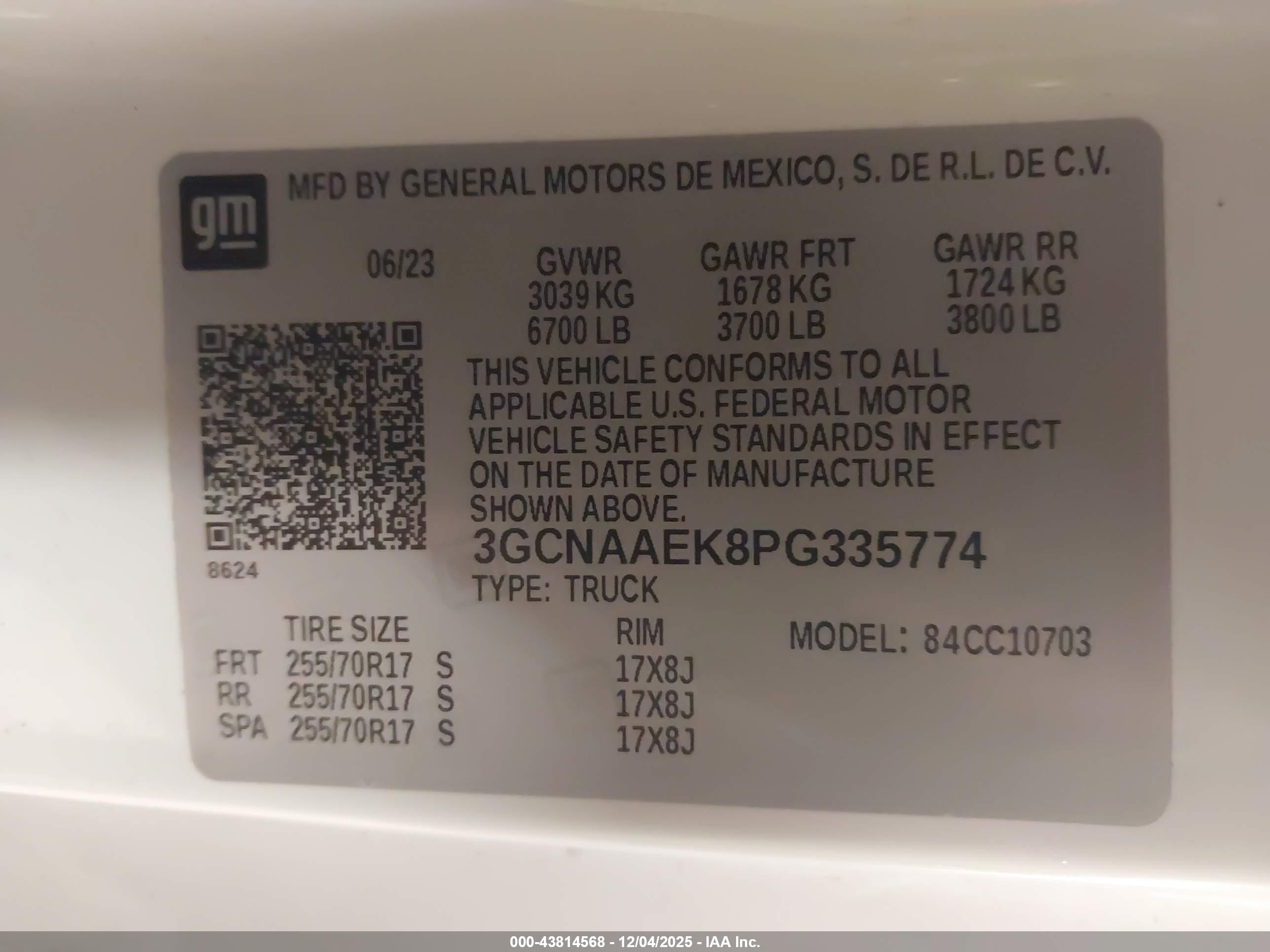 CHEVROLET SILVERADO image 9