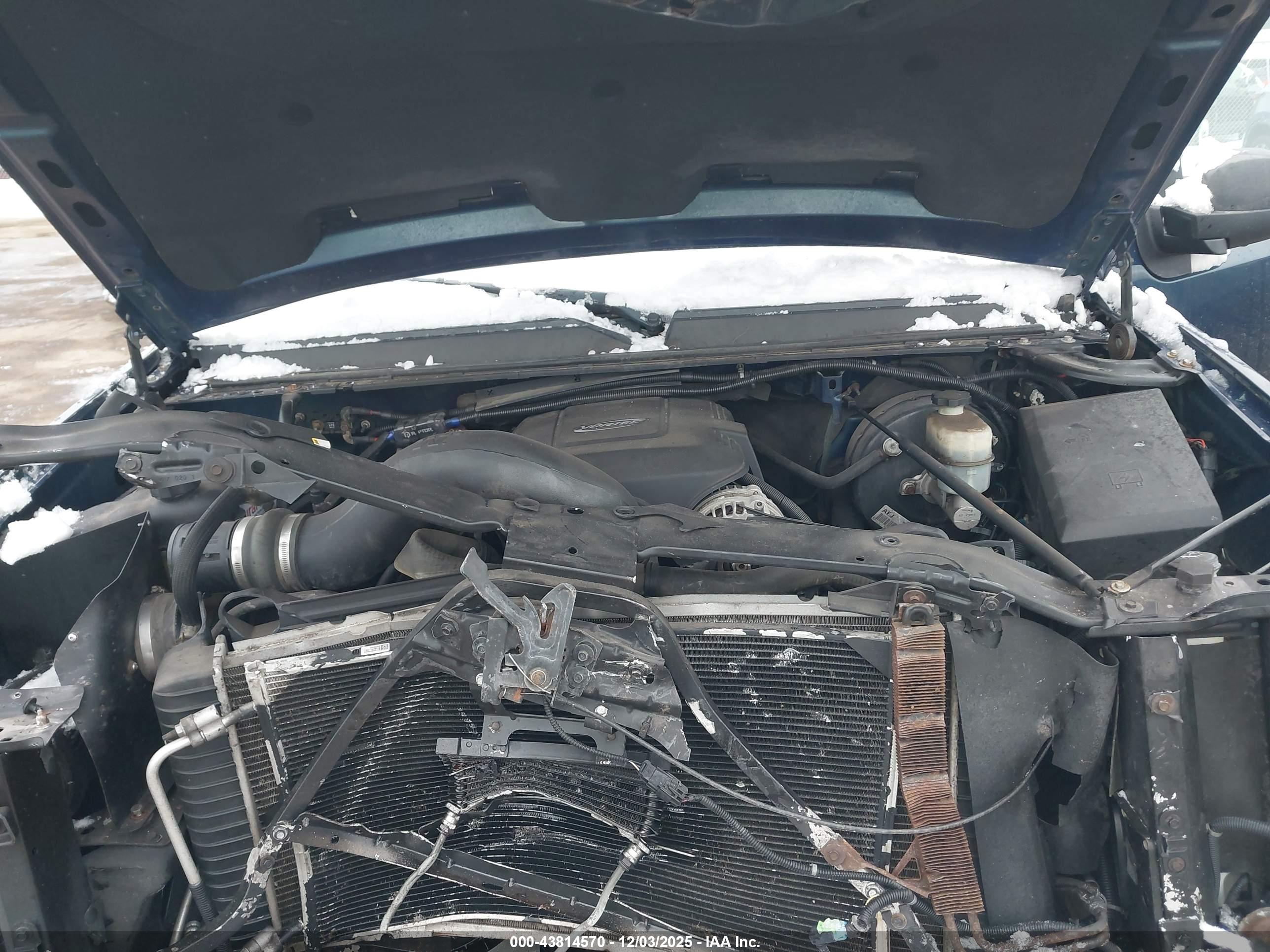 CHEVROLET TAHOE image 10