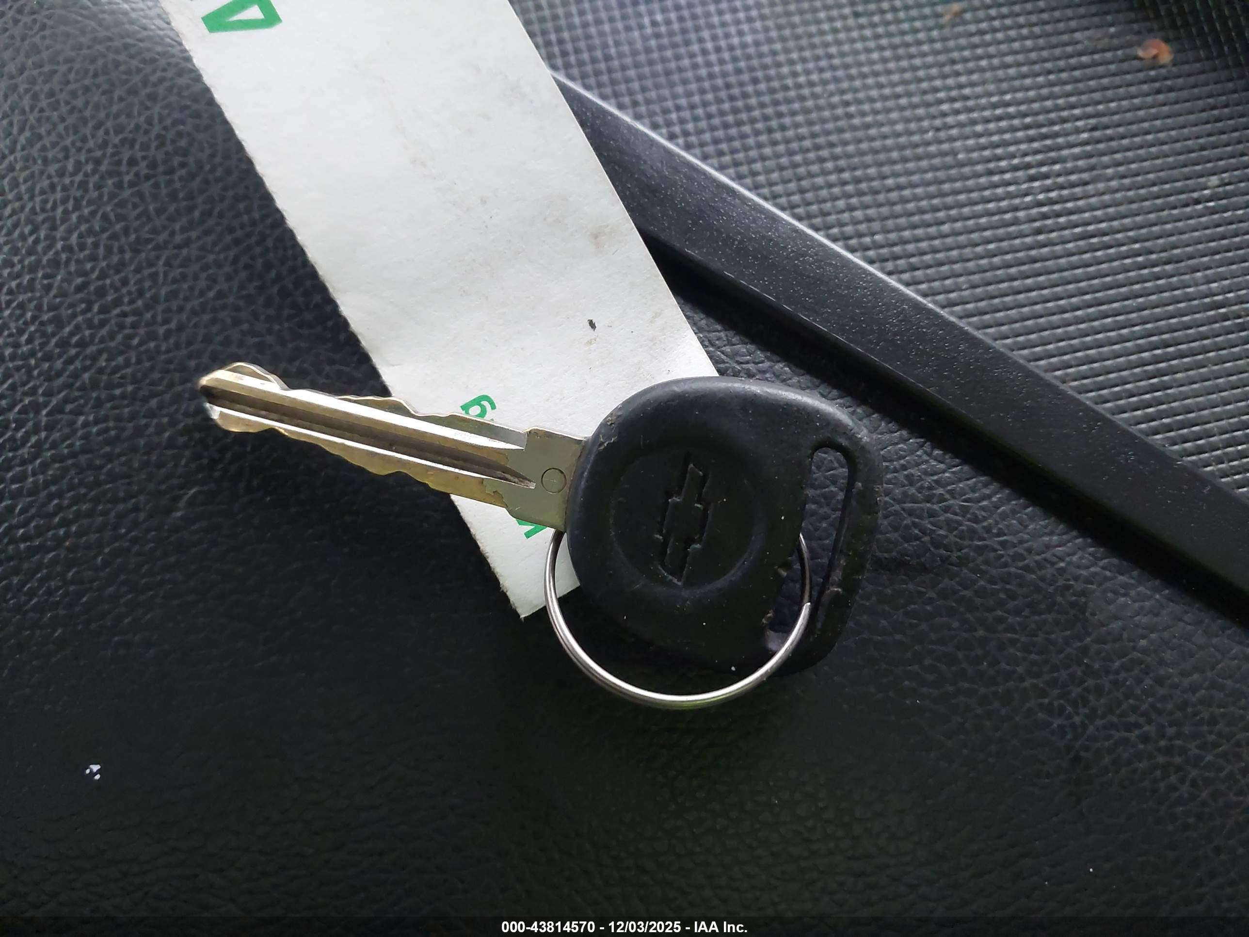 CHEVROLET TAHOE image 11