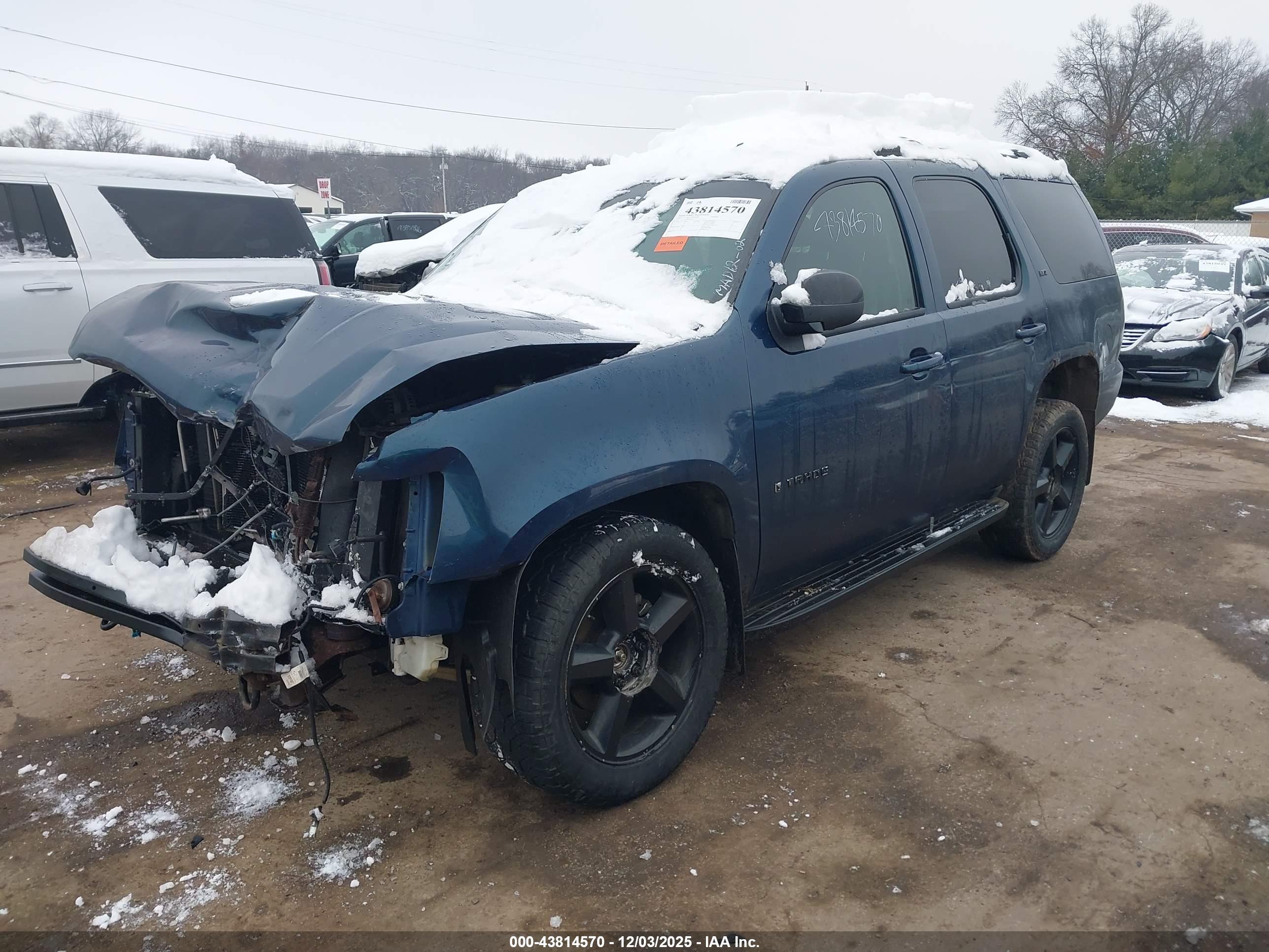 CHEVROLET TAHOE image 2