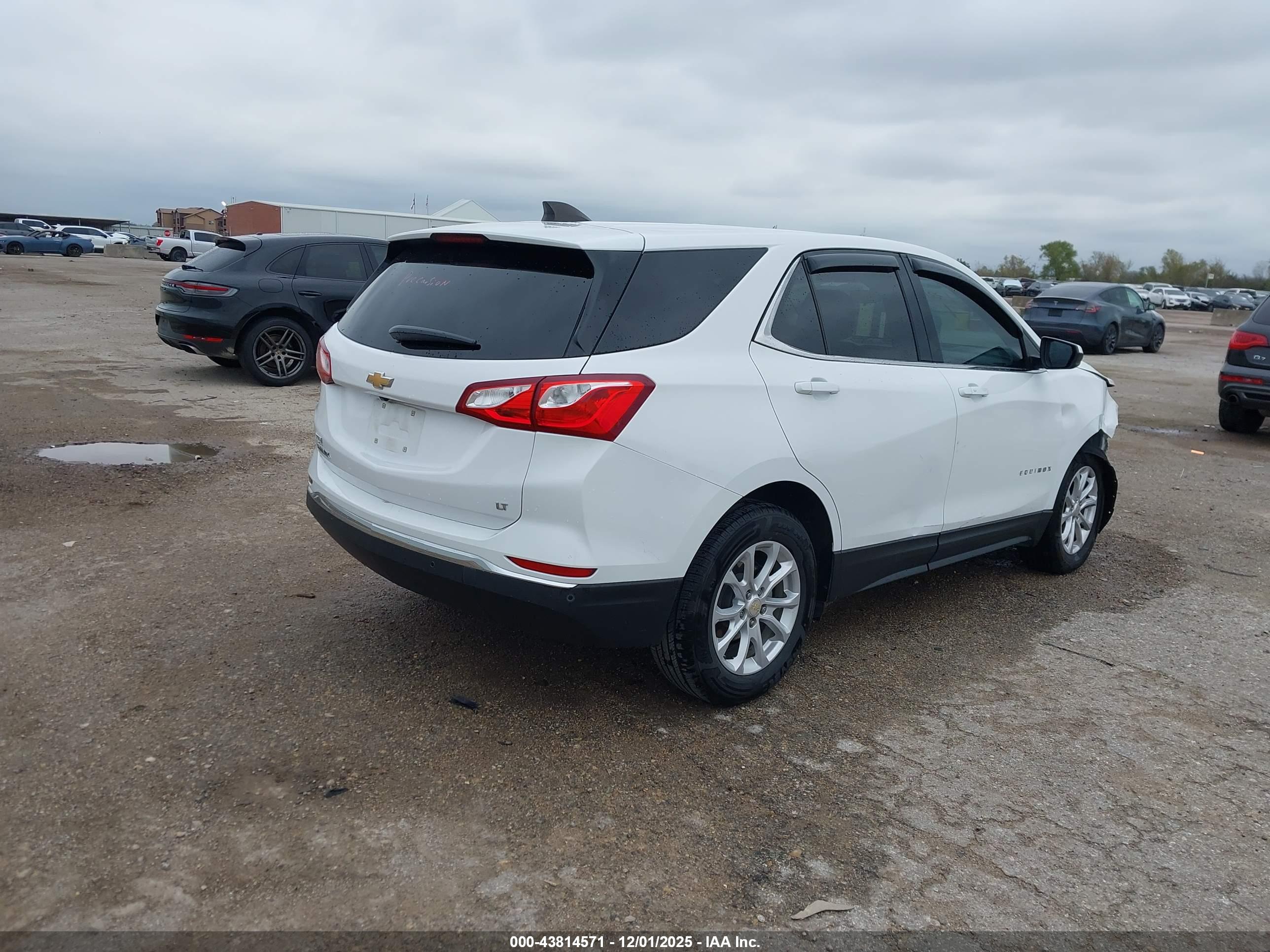 CHEVROLET EQUINOX image 4