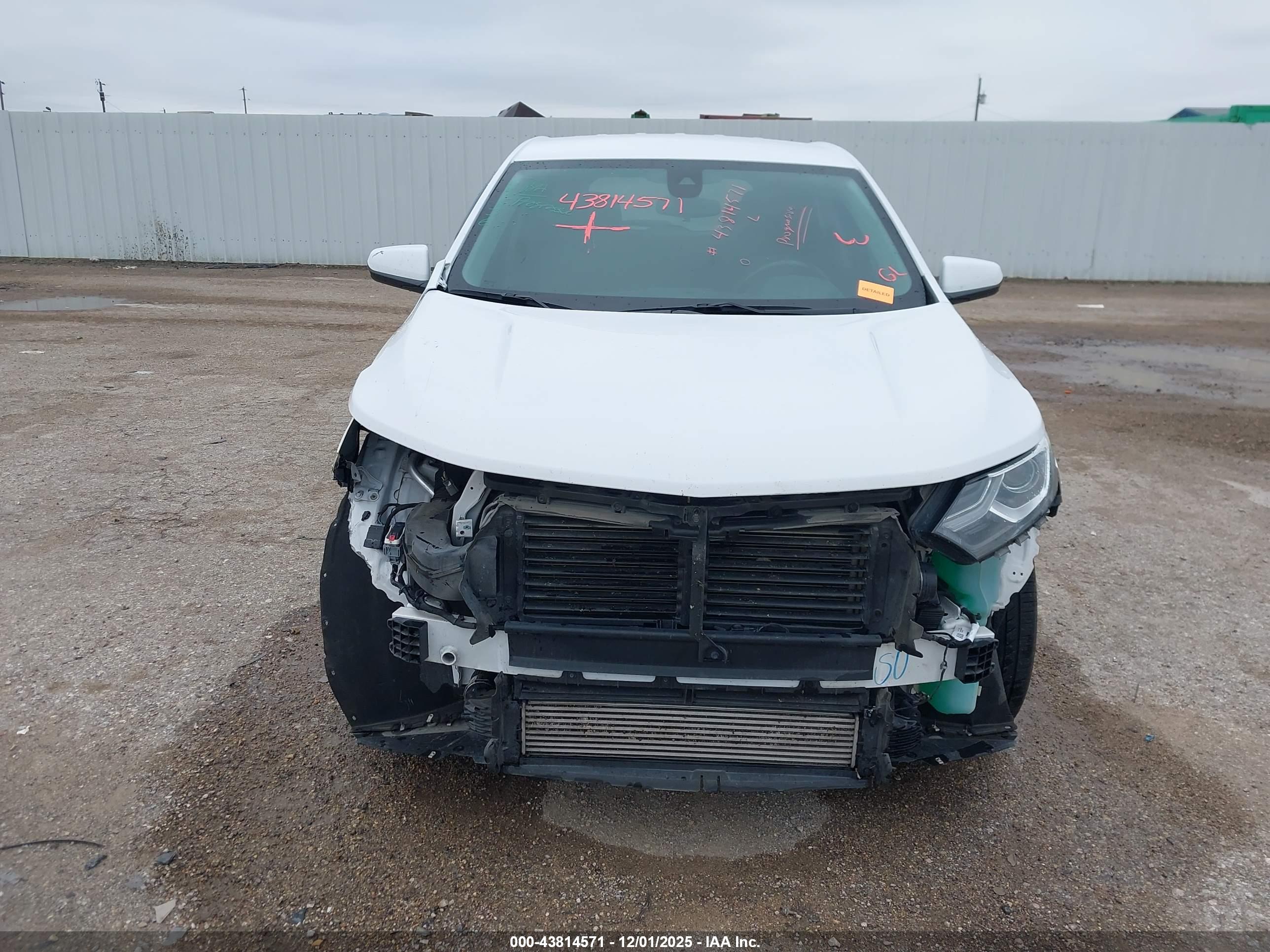 CHEVROLET EQUINOX image 6