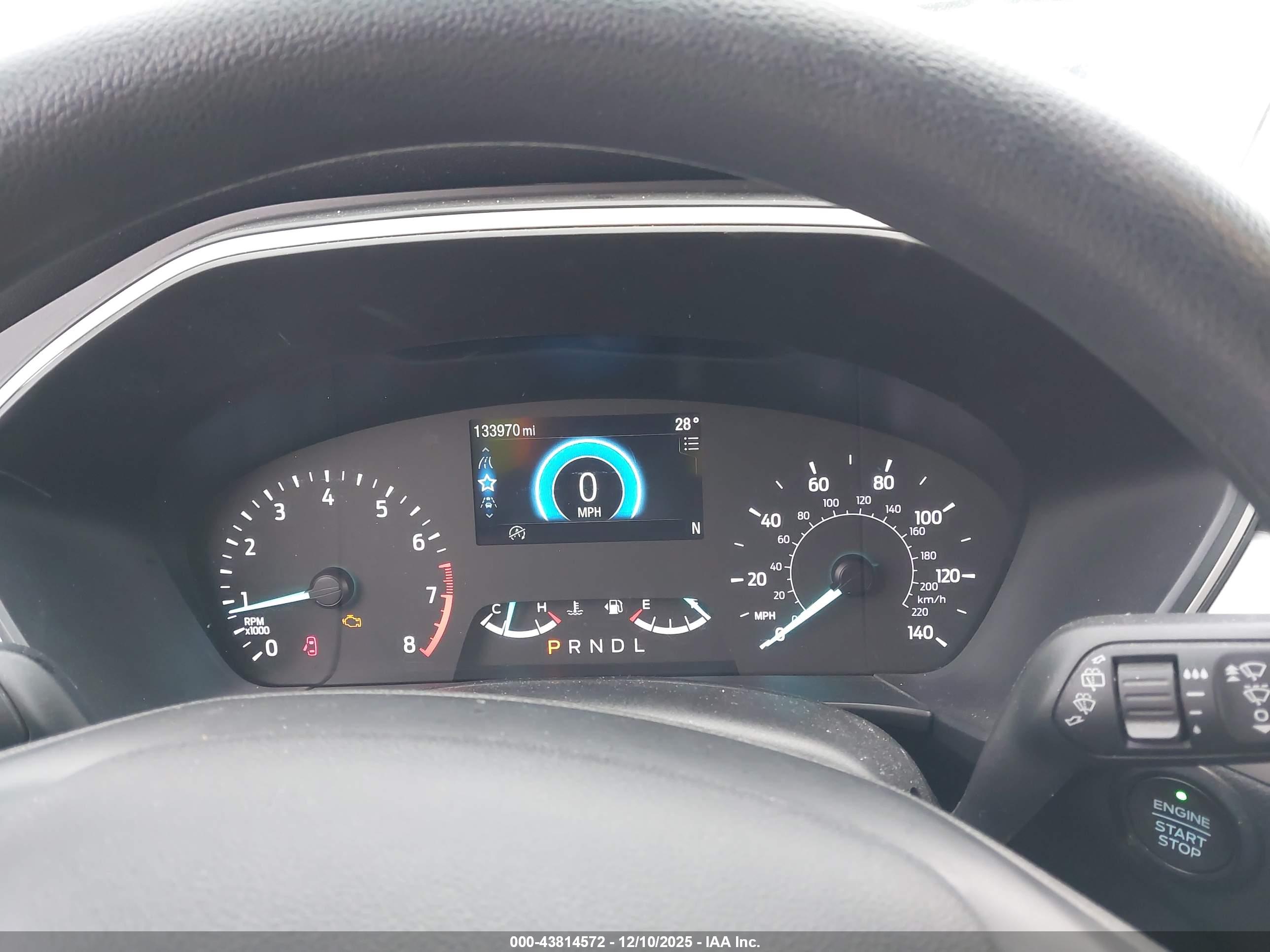 FORD ESCAPE image 7