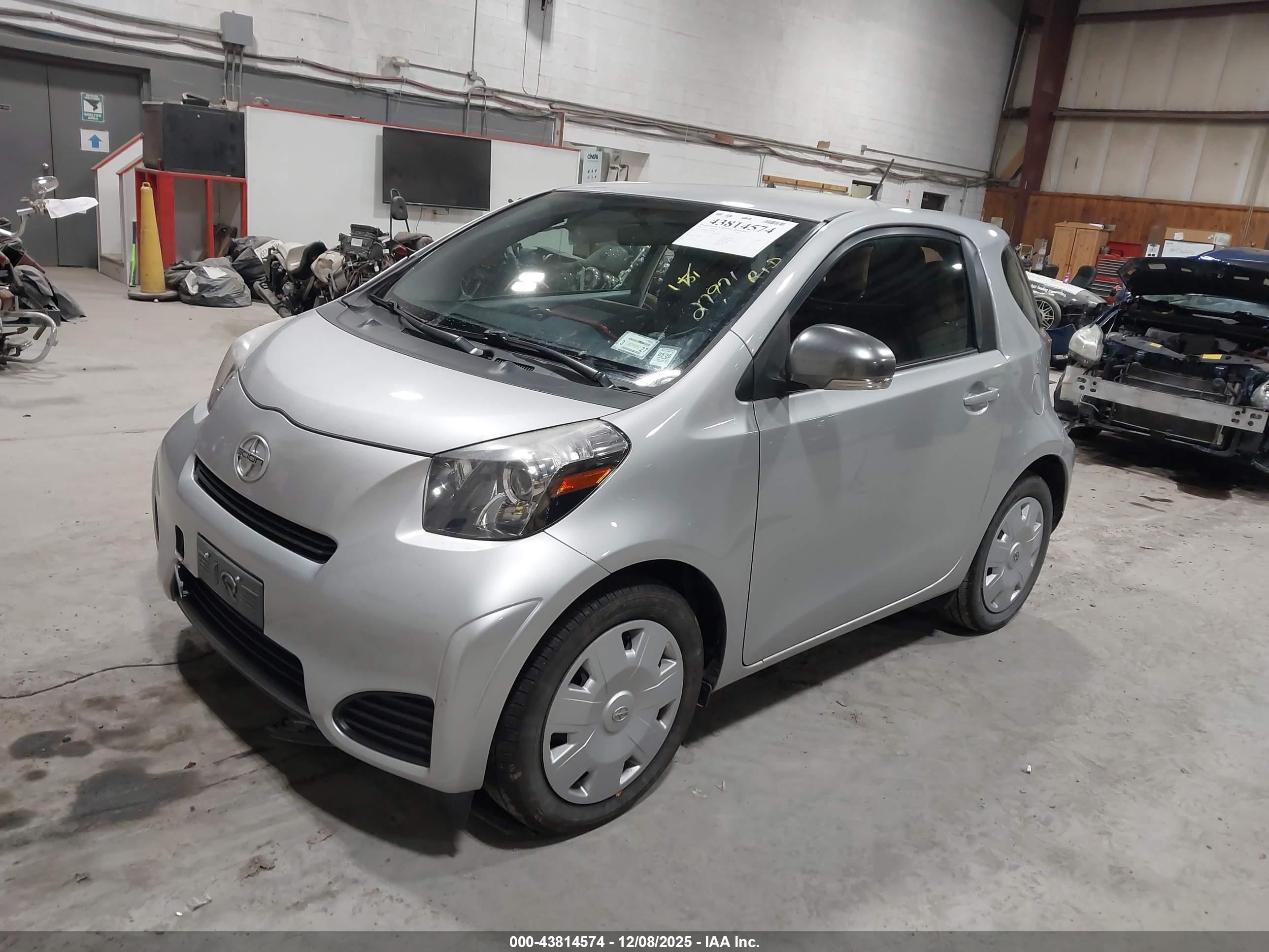SCION IQ image 2