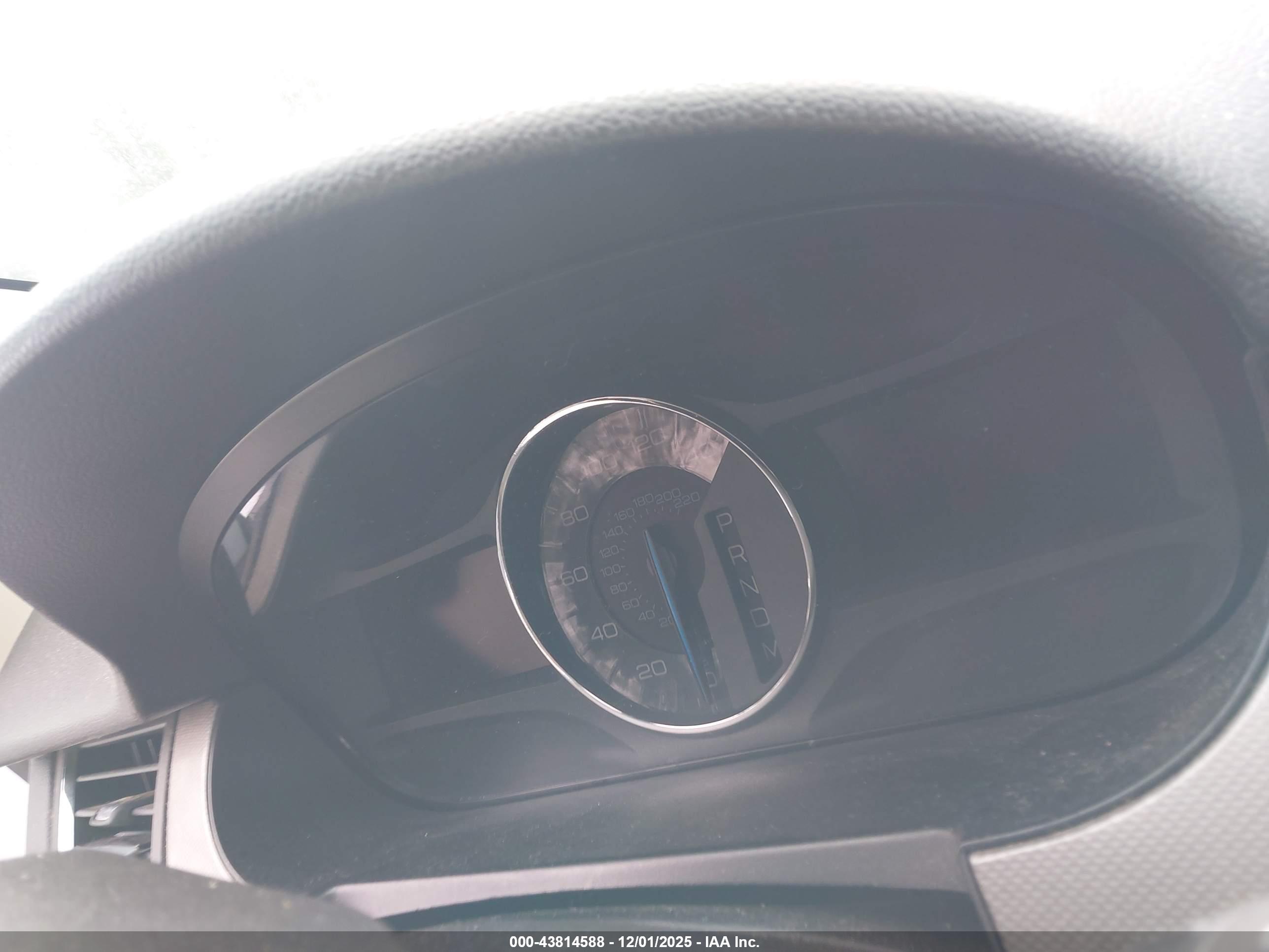FORD EDGE image 7