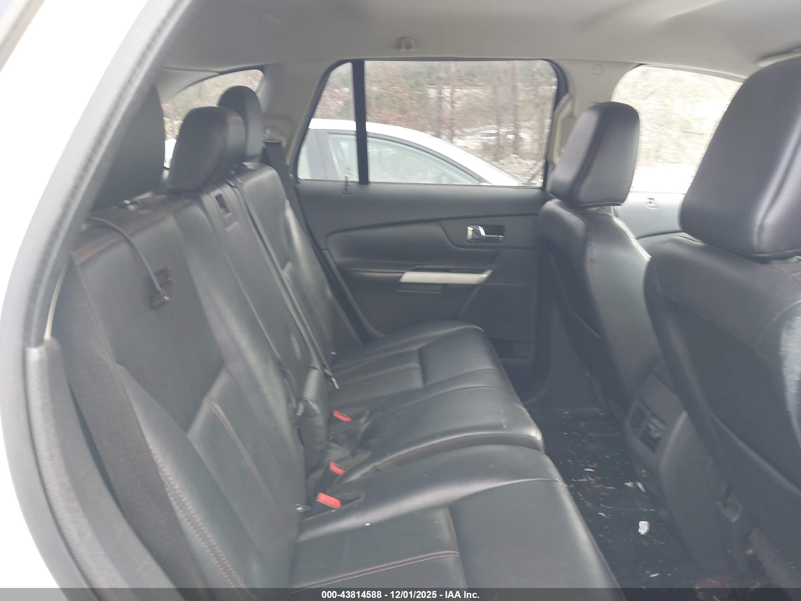 FORD EDGE image 8
