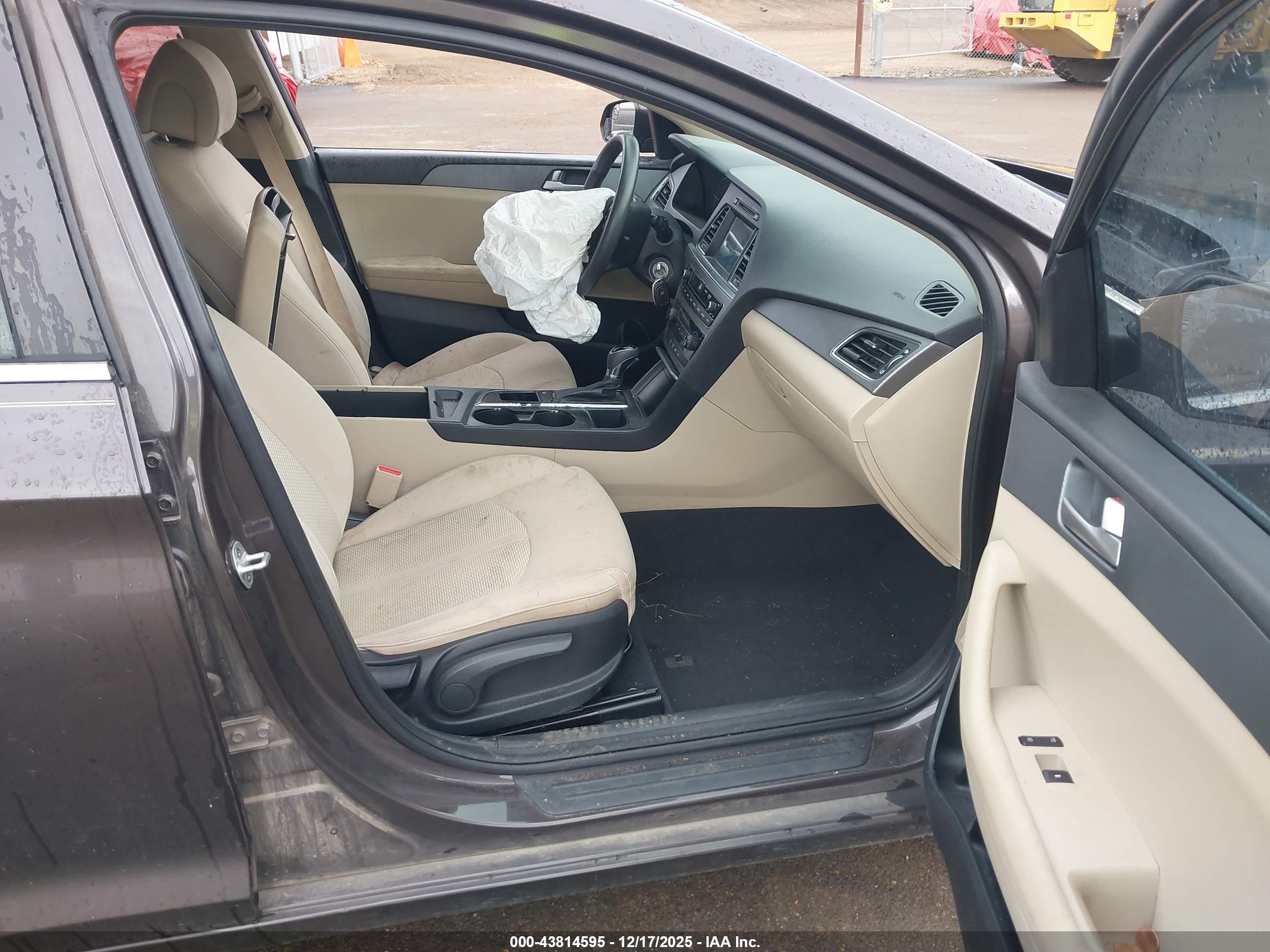 HYUNDAI SONATA image 5