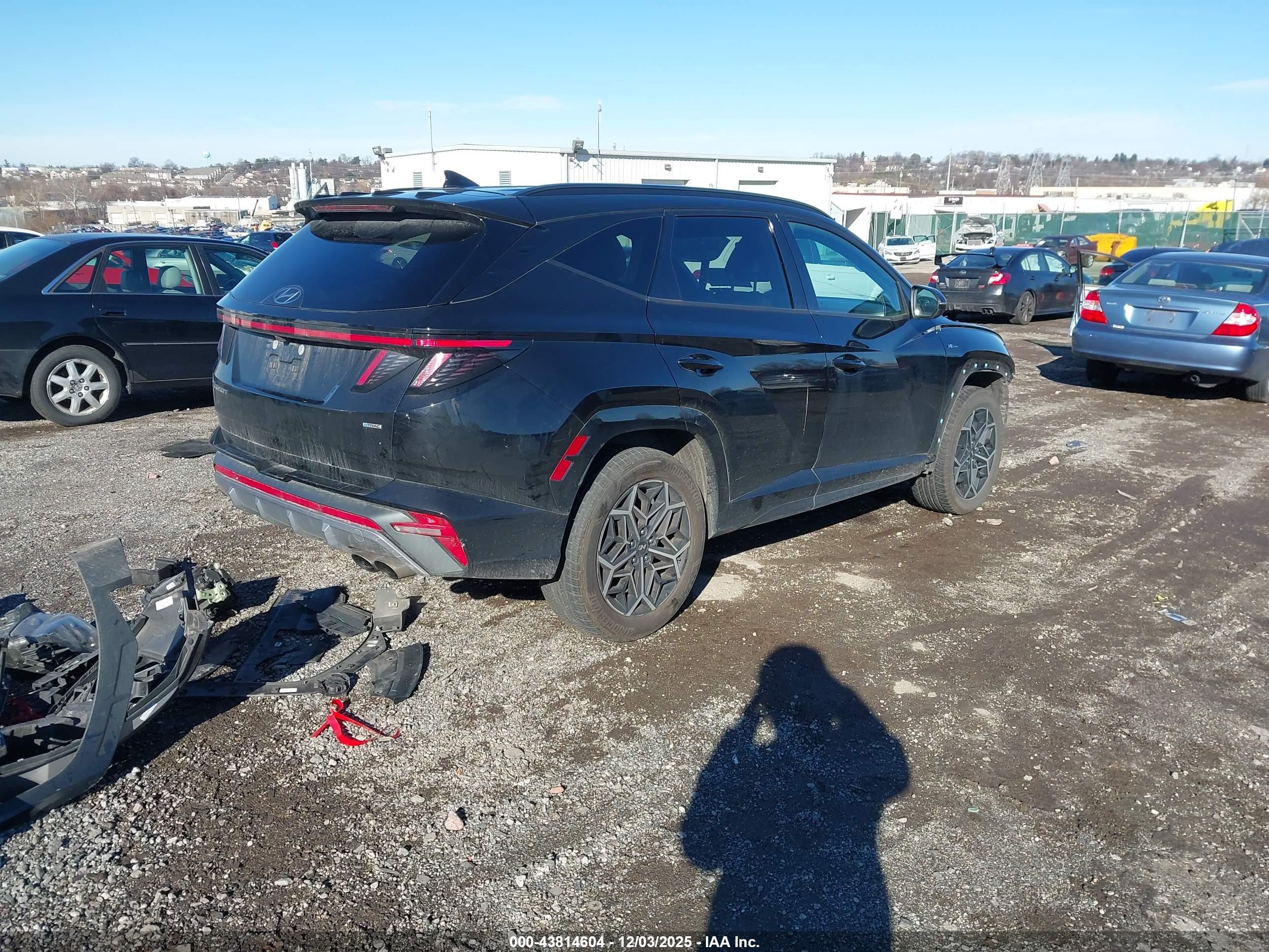 HYUNDAI TUCSON image 4