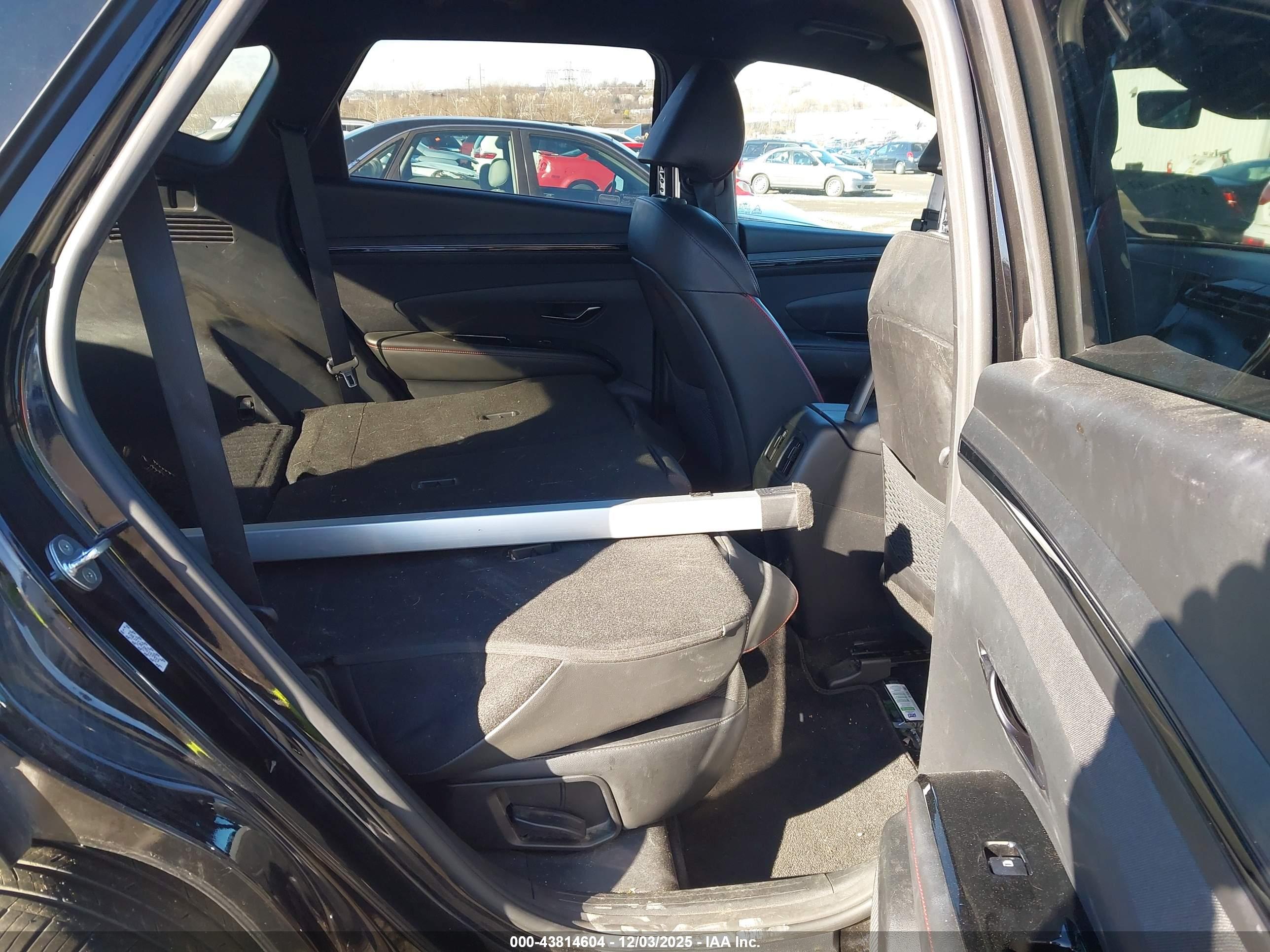 HYUNDAI TUCSON image 8