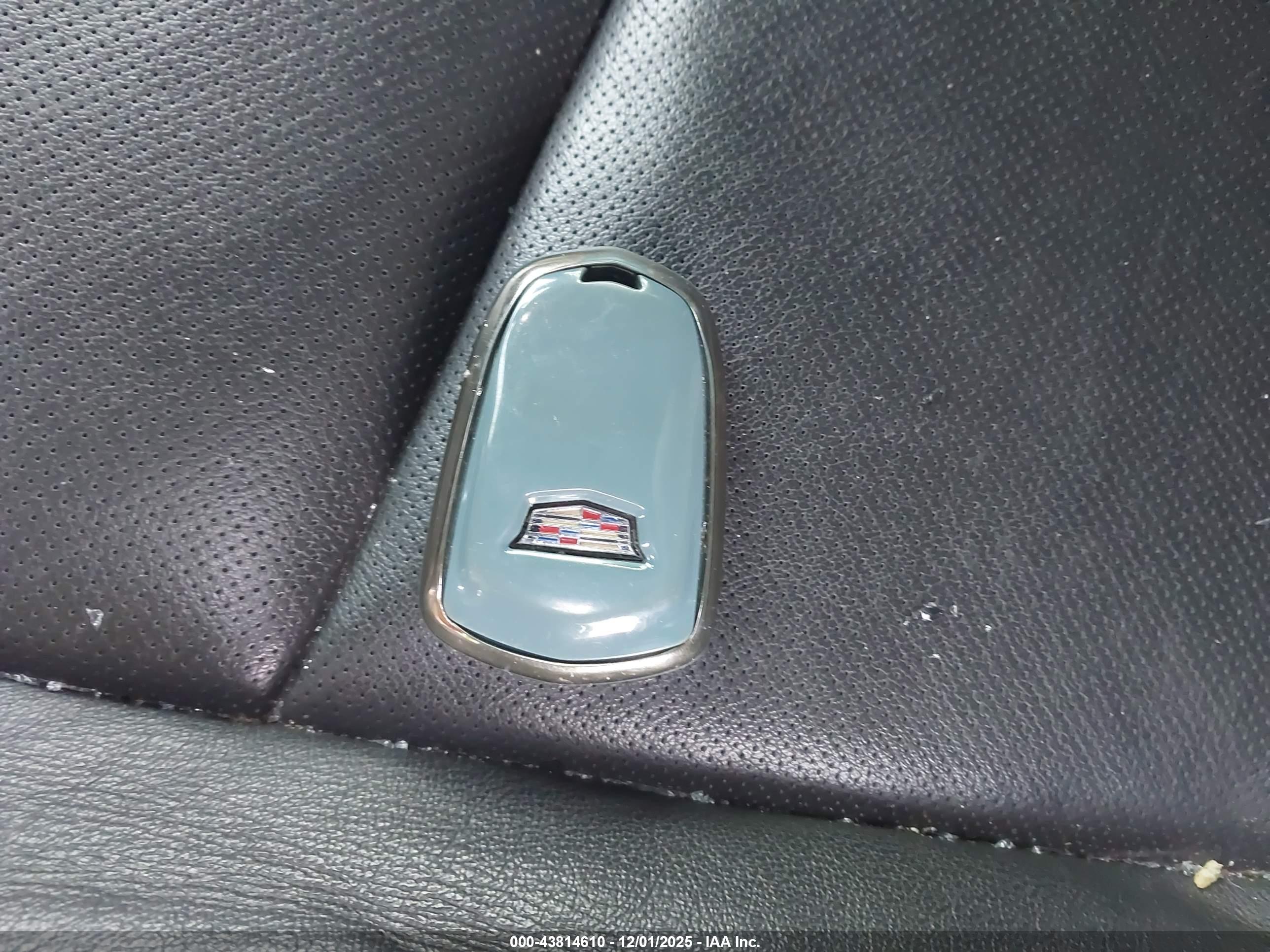 CADILLAC XT6 image 11
