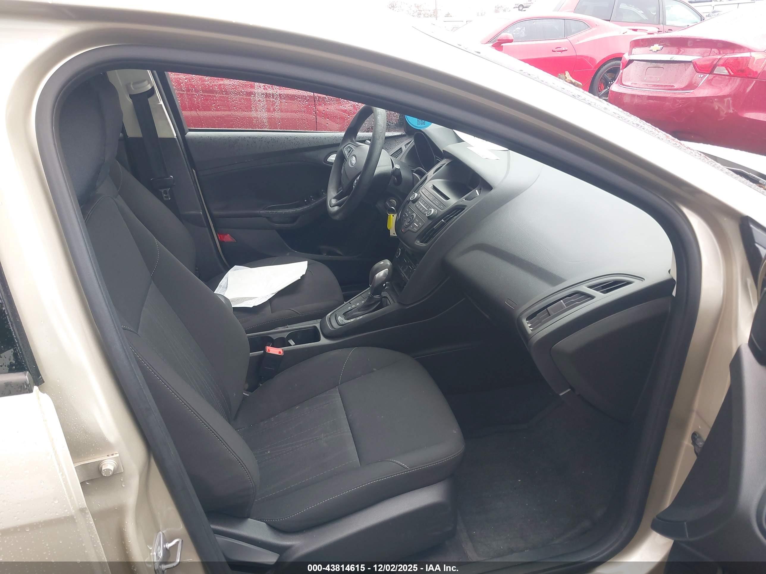 FORD FOCUS image 5